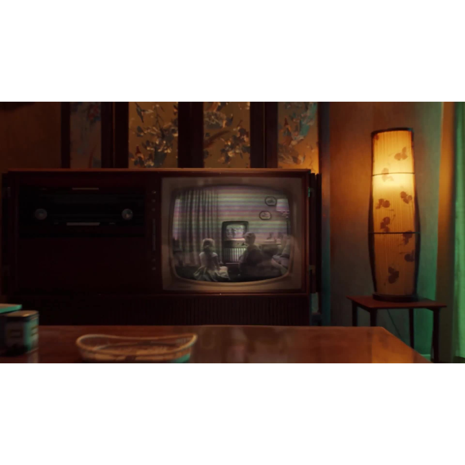 Samsung SP-LFF3HLAXXXU Freestyle+ Full HD Portable Projector - Cloud White full image