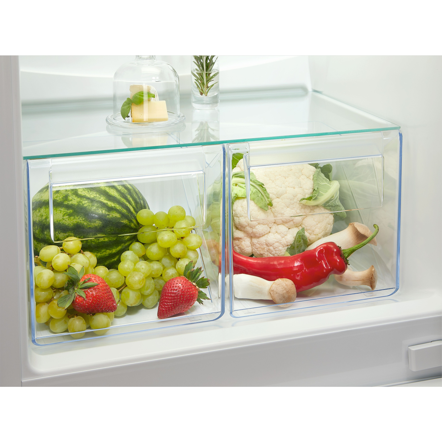 AEG NSC6L18ZES 54.6cm 70/30 Built In Low Frost Fridge Freezer full image