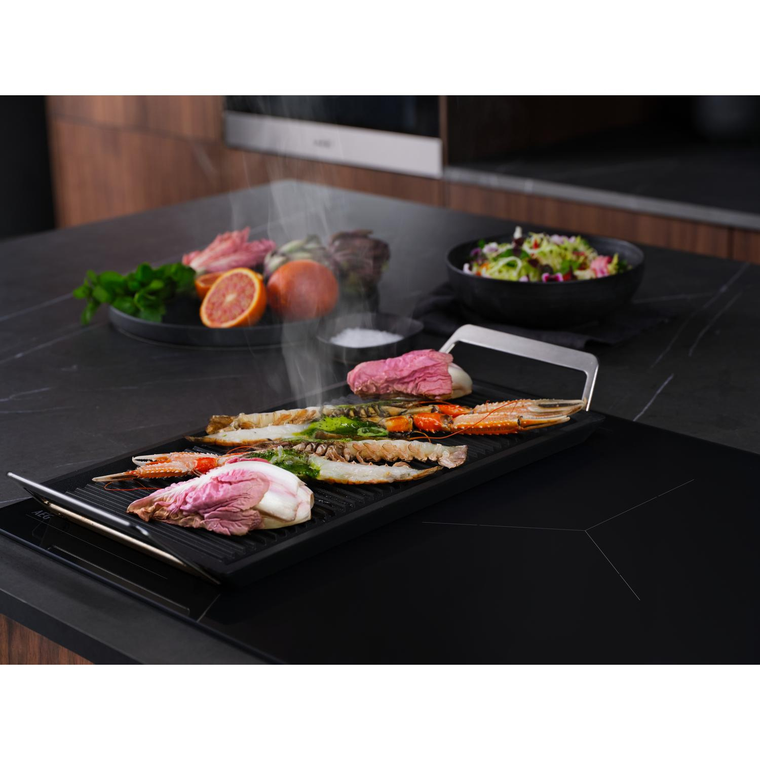AEG Exclusiv Line SO64IB0BFZ 59cm Induction Hob - Black full image