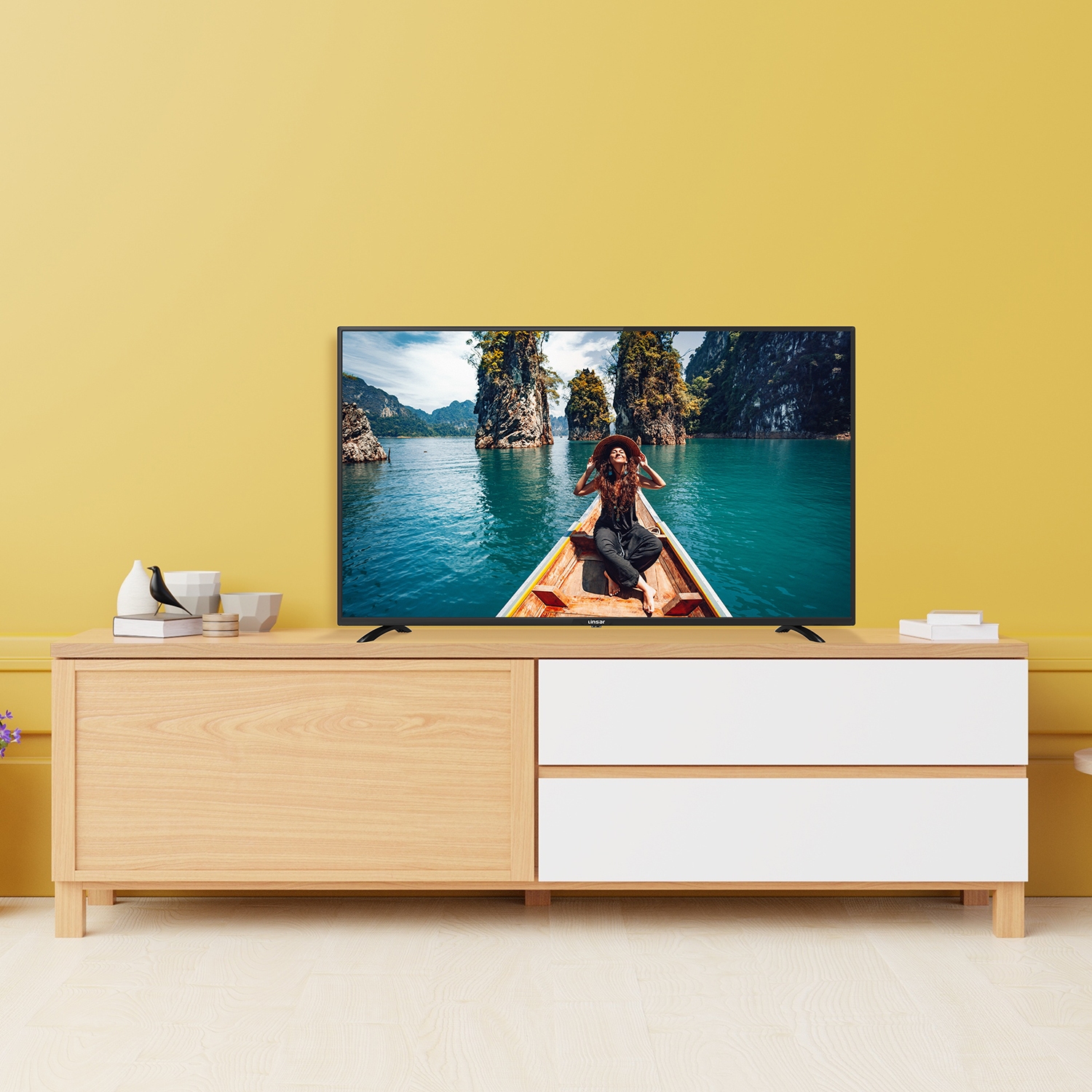 Linsar GT32LUXE 32" HD Ready TV - Freeview Play and USB Record/Playback - 2