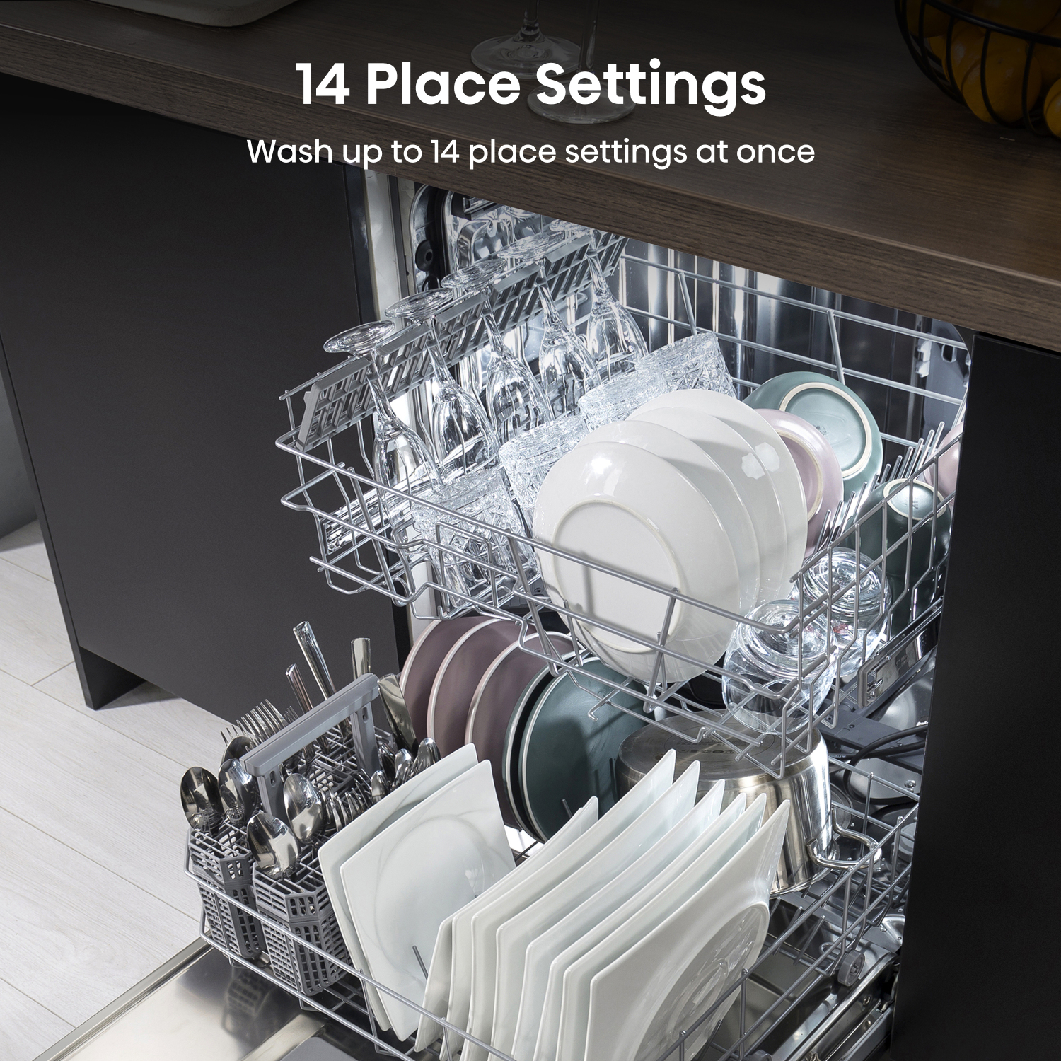 Hisense HS642D90WUK Full-Size Dishwasher - White - 14 Place Settings full image
