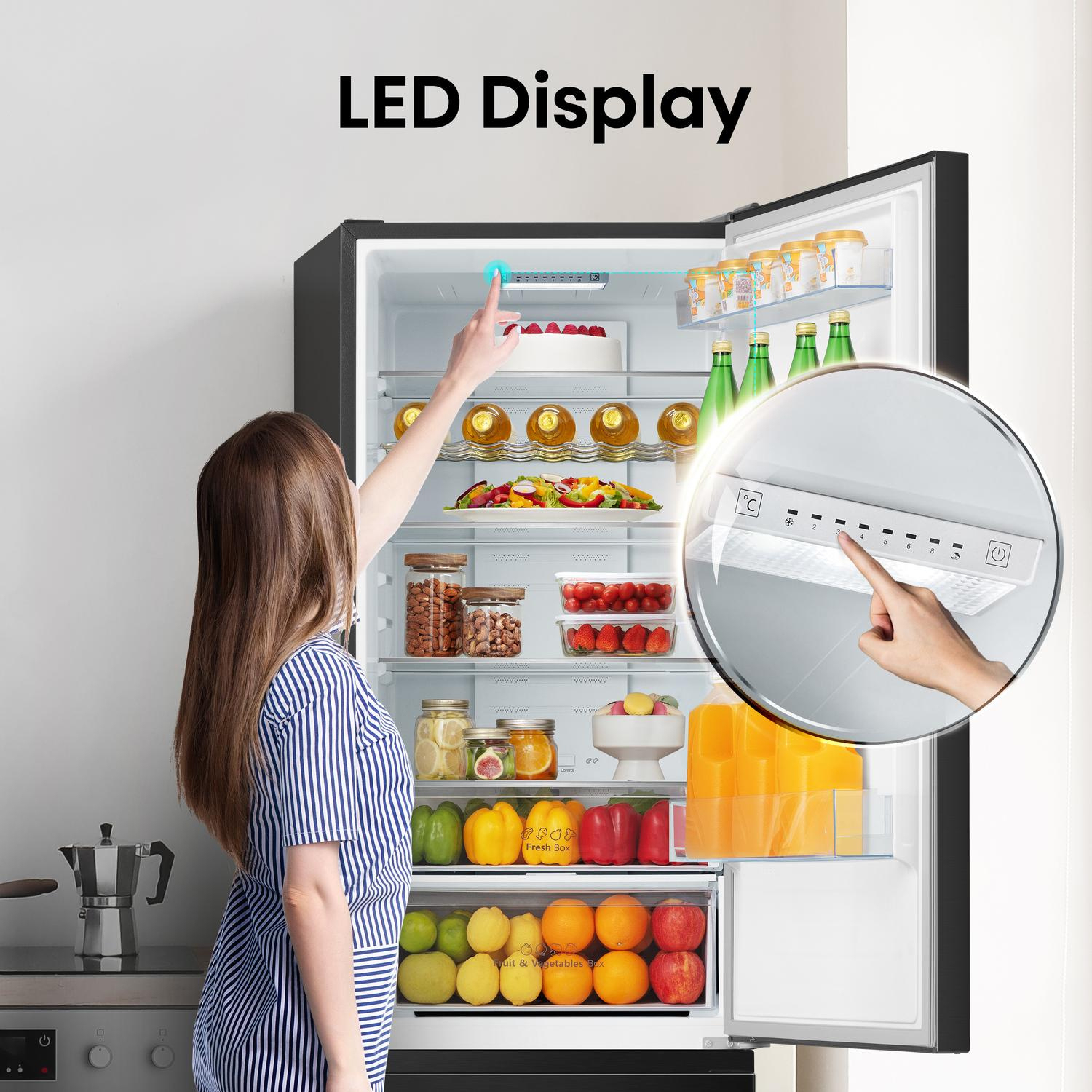 Hisense RB435N4BFE 59.5cm 60/40 Total No Frost Fridge Freezer - Black full image