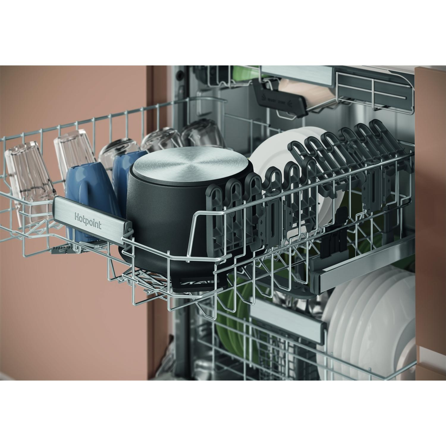 Hotpoint H8IHP42LUK Built In Dishwasher - 14 Place Settings full image