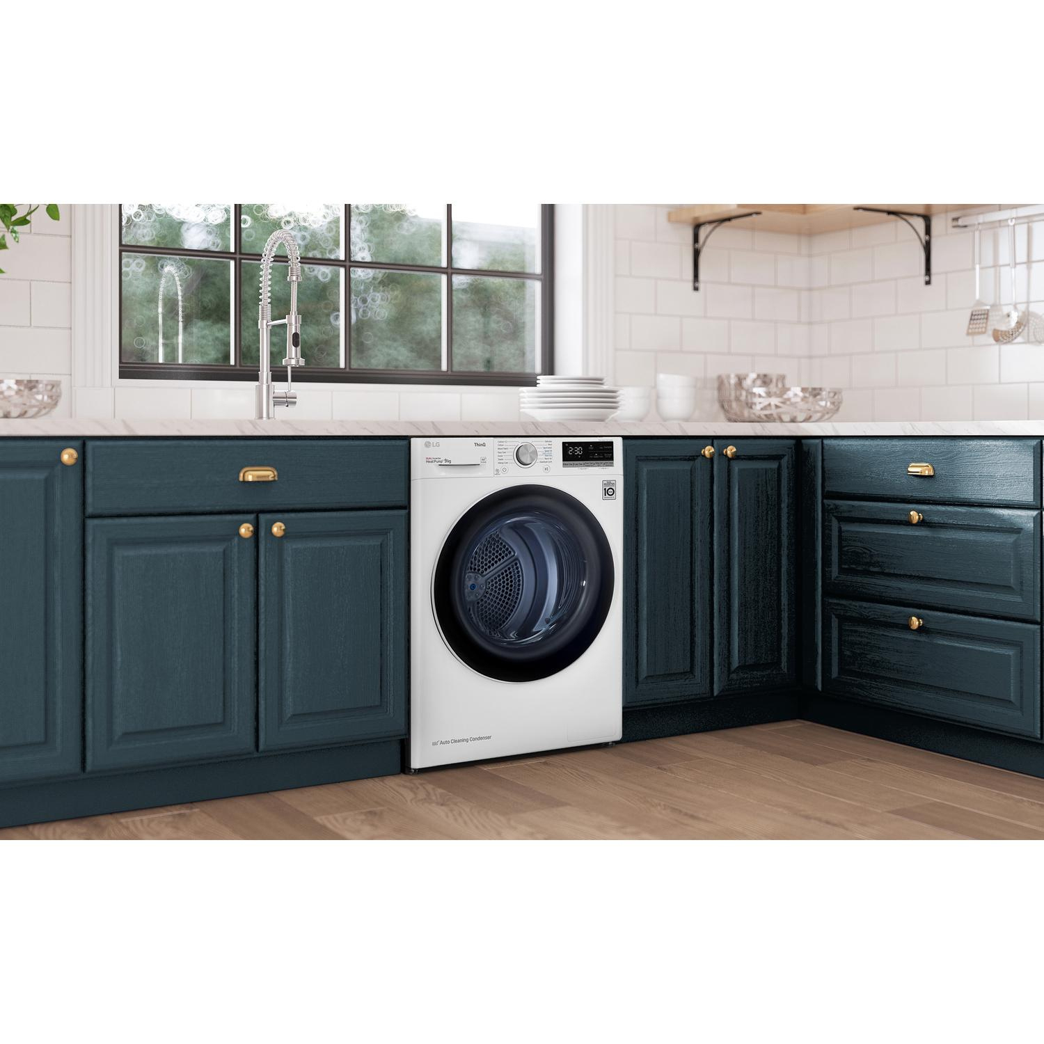 LG Series 4 ThinQ FDV709W  9 kg Heat Pump Tumble Dryer - White full image