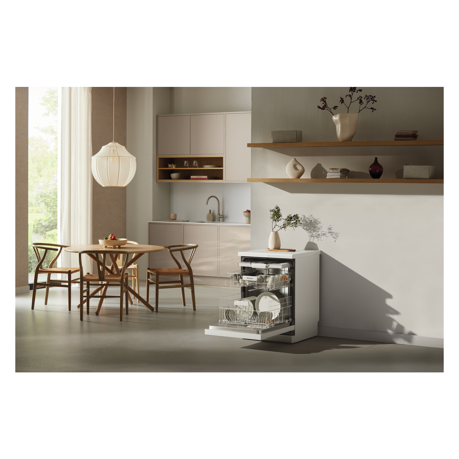 Miele G 5611 SC Dishwasher - Brilliant White - 14 place settings full image