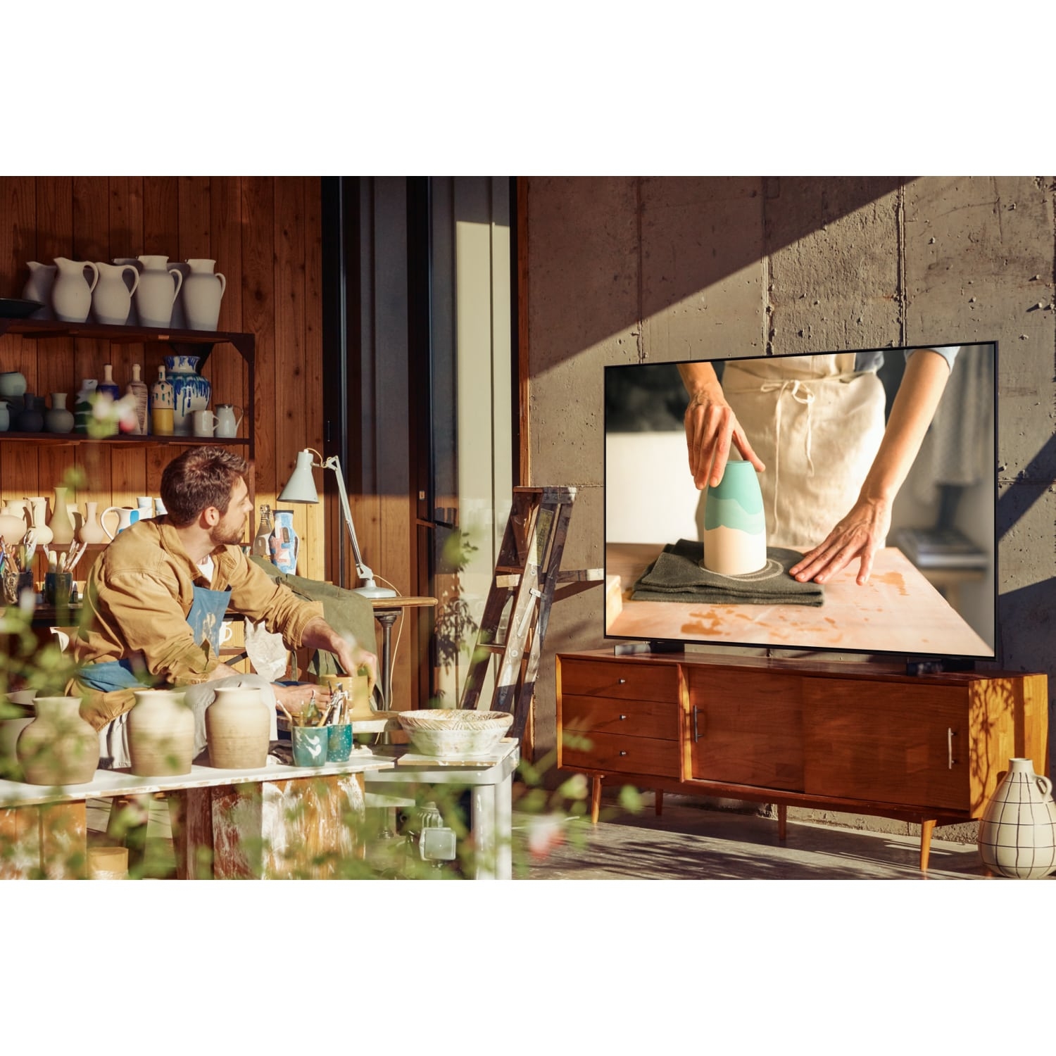 Samsung UE43AU8000KXXU 43" 4K UHD HDR Smart TV HDR10+ with Dynamic Crystal Colour and Air Slim Design: One Only - 3