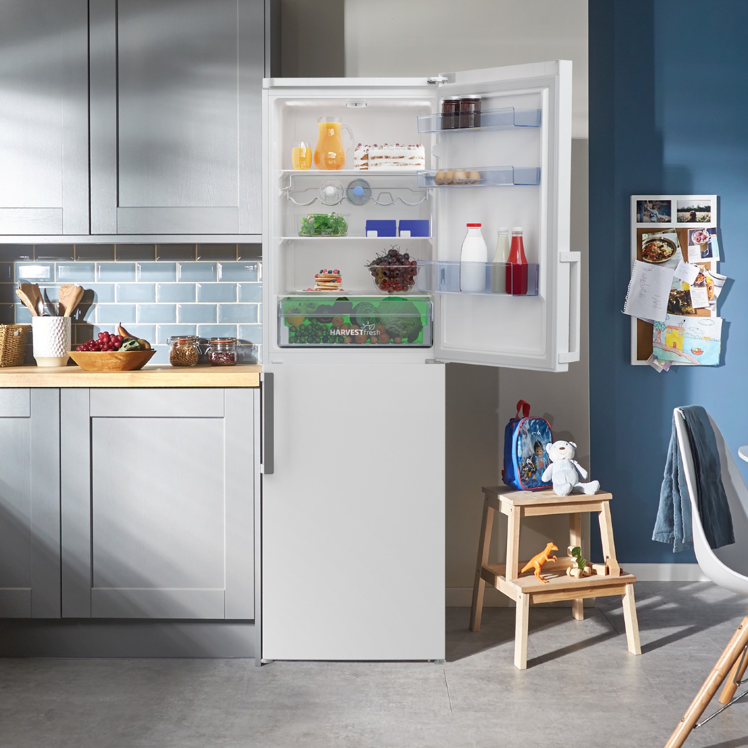 Beko CFP3691VW 60cm 50/50 HarvestFresh Frost Free Fridge Freezer - White thumbnail image