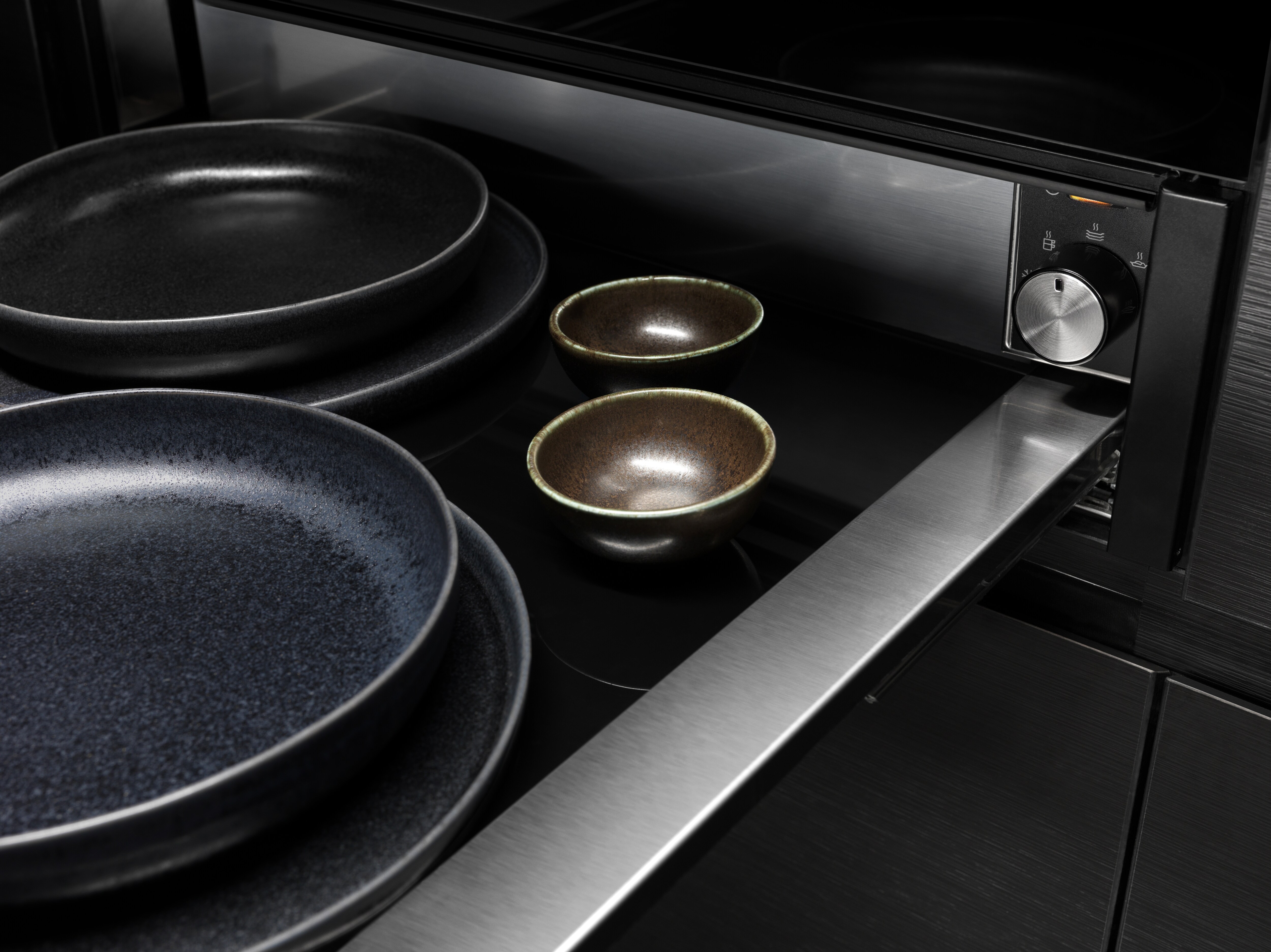 AEG KDE911424B 14cm Warming Drawer - Black Glass thumbnail image