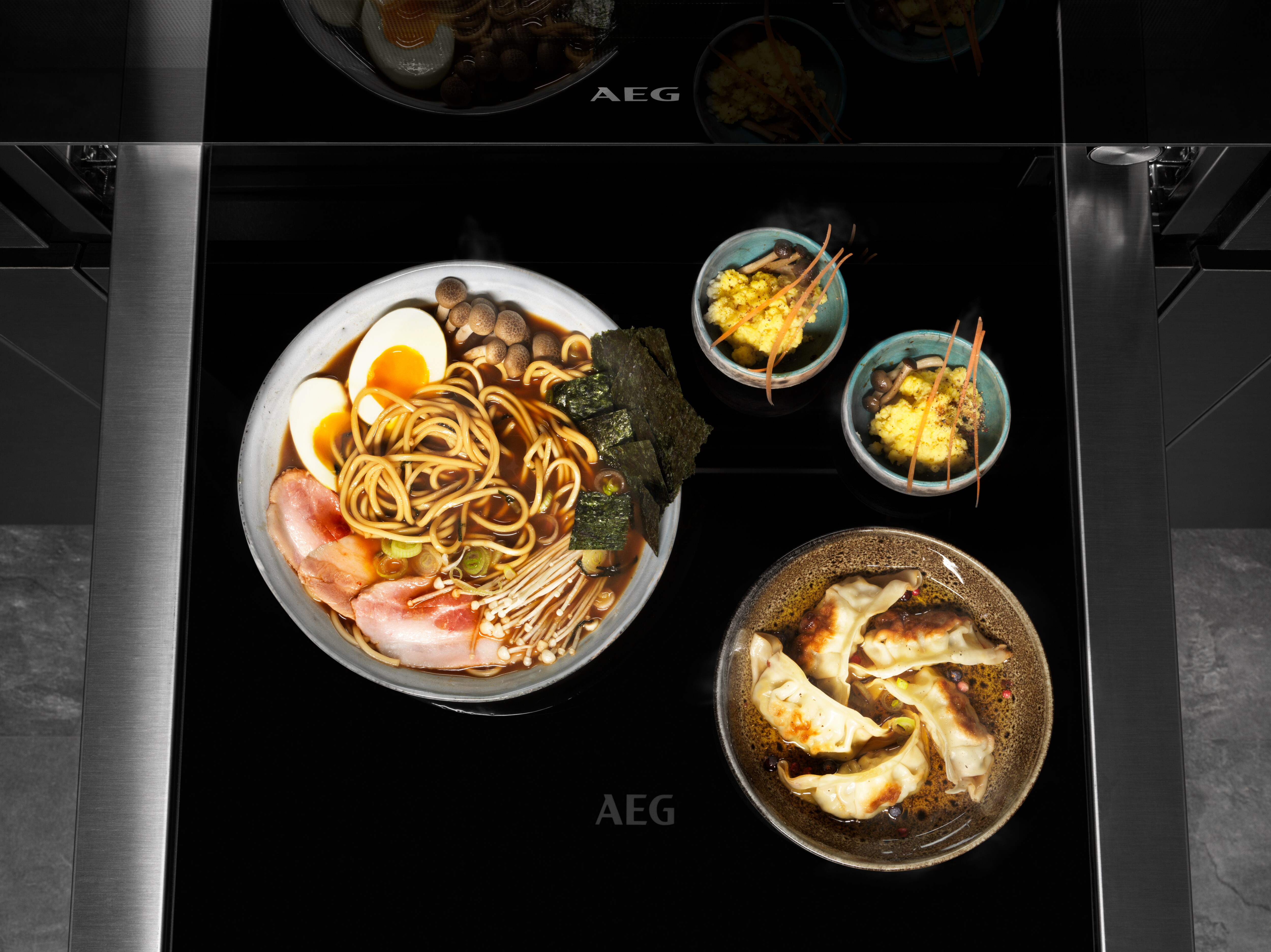 AEG KDE911424B 14cm Warming Drawer - Black Glass thumbnail image