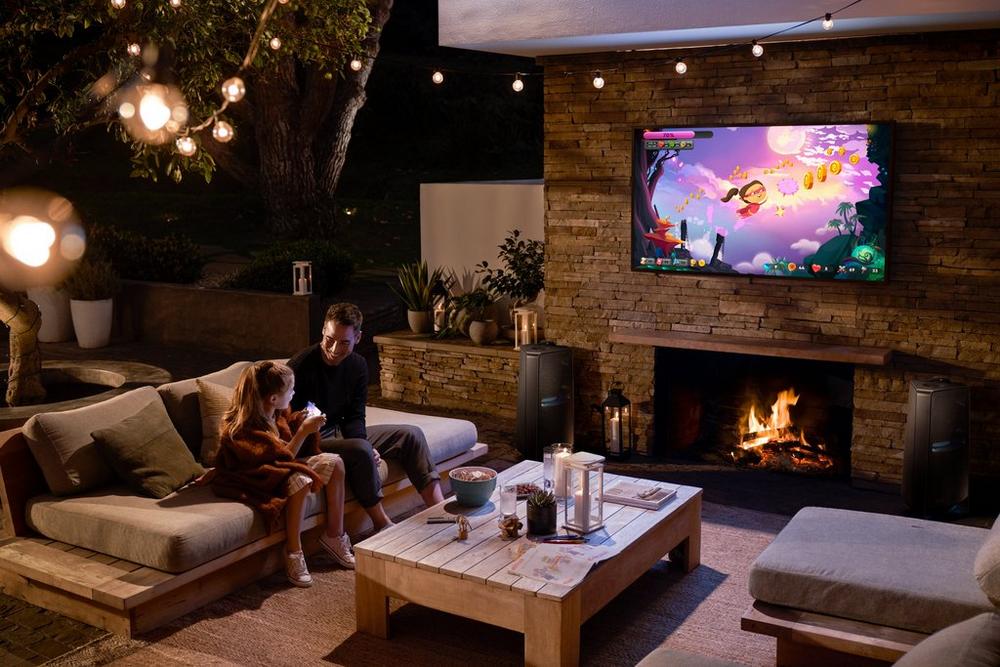 Samsung QE75LST7TCUXXU 75" Terrace 4K QLED Smart Outdoor TV Weather- Resistant Durability (IP55 Rated) thumbnail image
