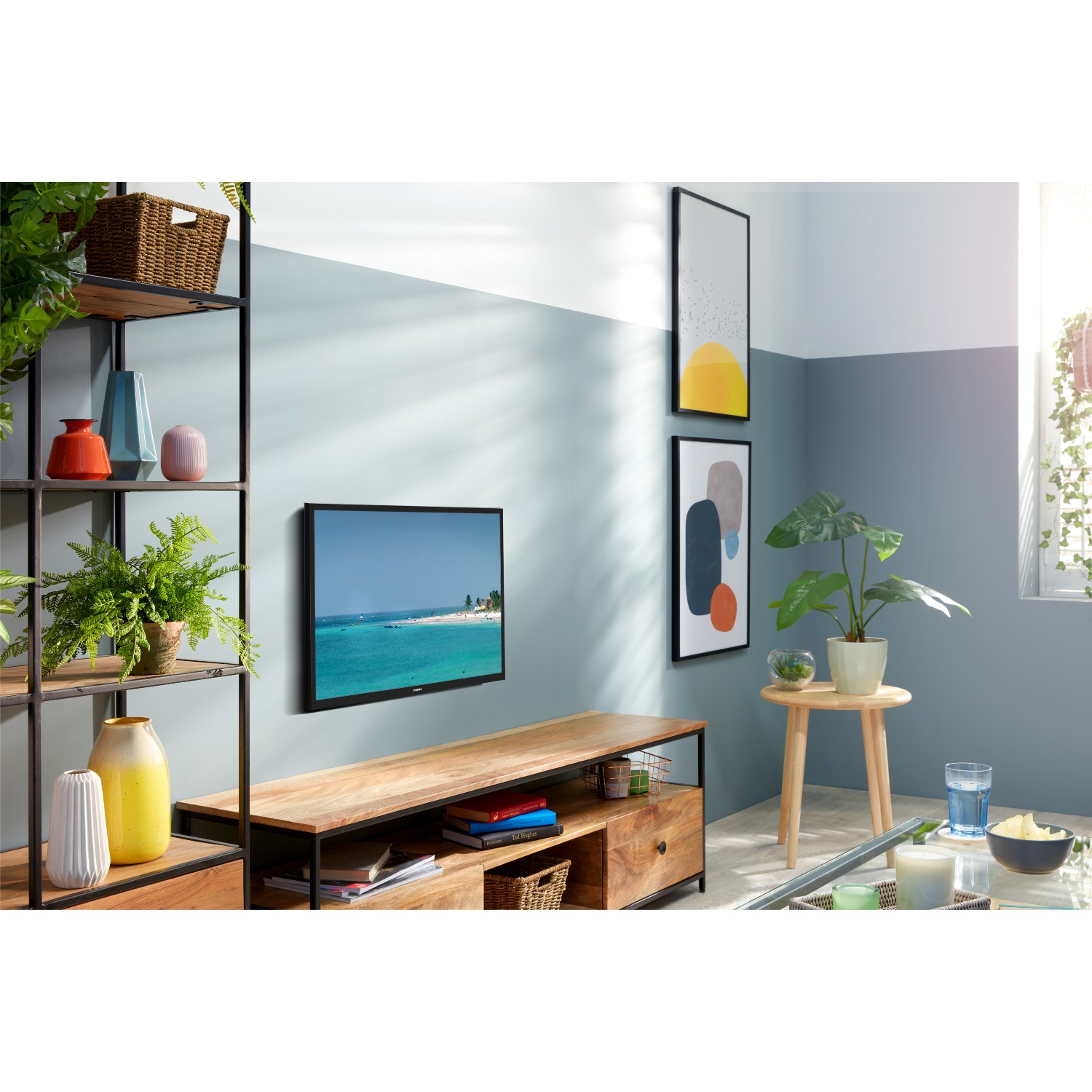 Samsung UE32T5300CKXXU 32" Full HD HDR Smart TV with PurColour and Contrast Enhancer thumbnail image