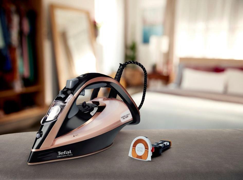 Tefal FV9845G0 Steam iron - Black & Rose Gold thumbnail image