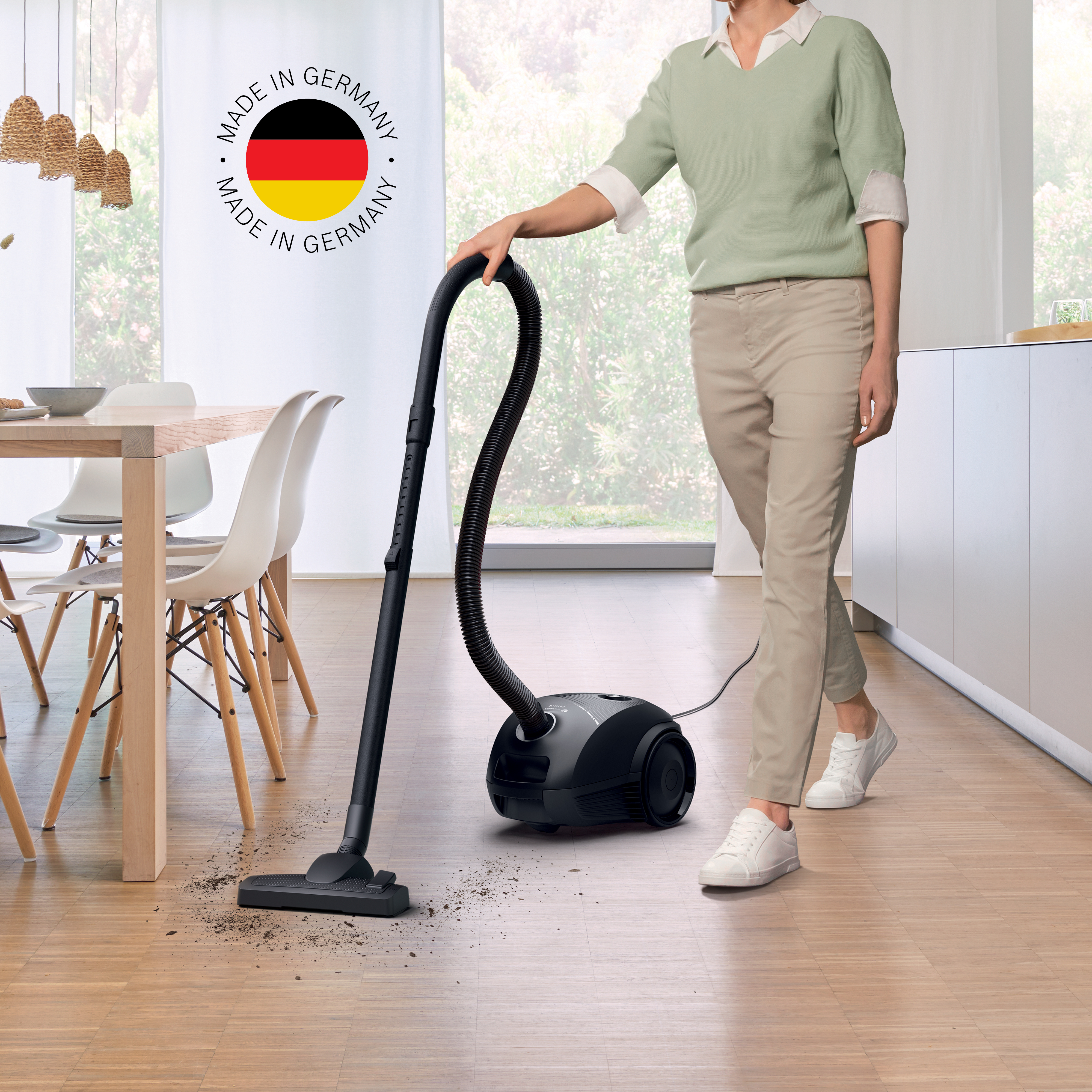 Bosch BGBS2BA1GB 600W 3kg Bagged Cylinder Vacuum Cleaner - Black thumbnail image