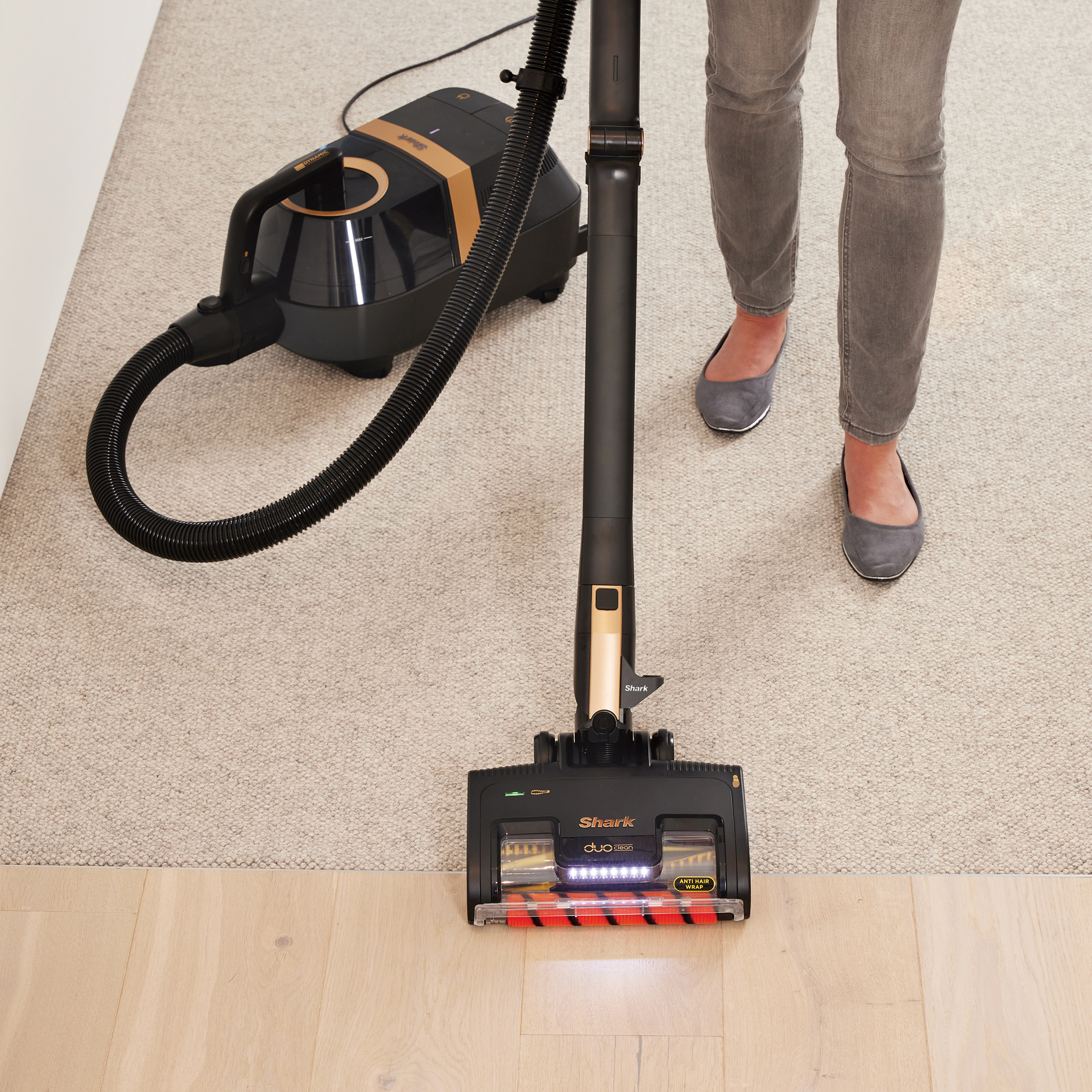 Shark CZ500UKT Bagless Cylinder Vacuum Cleaner with Dynamic Technology Anti Hair Wrap & DuoClean Pet Model - Black / Copper thumbnail image