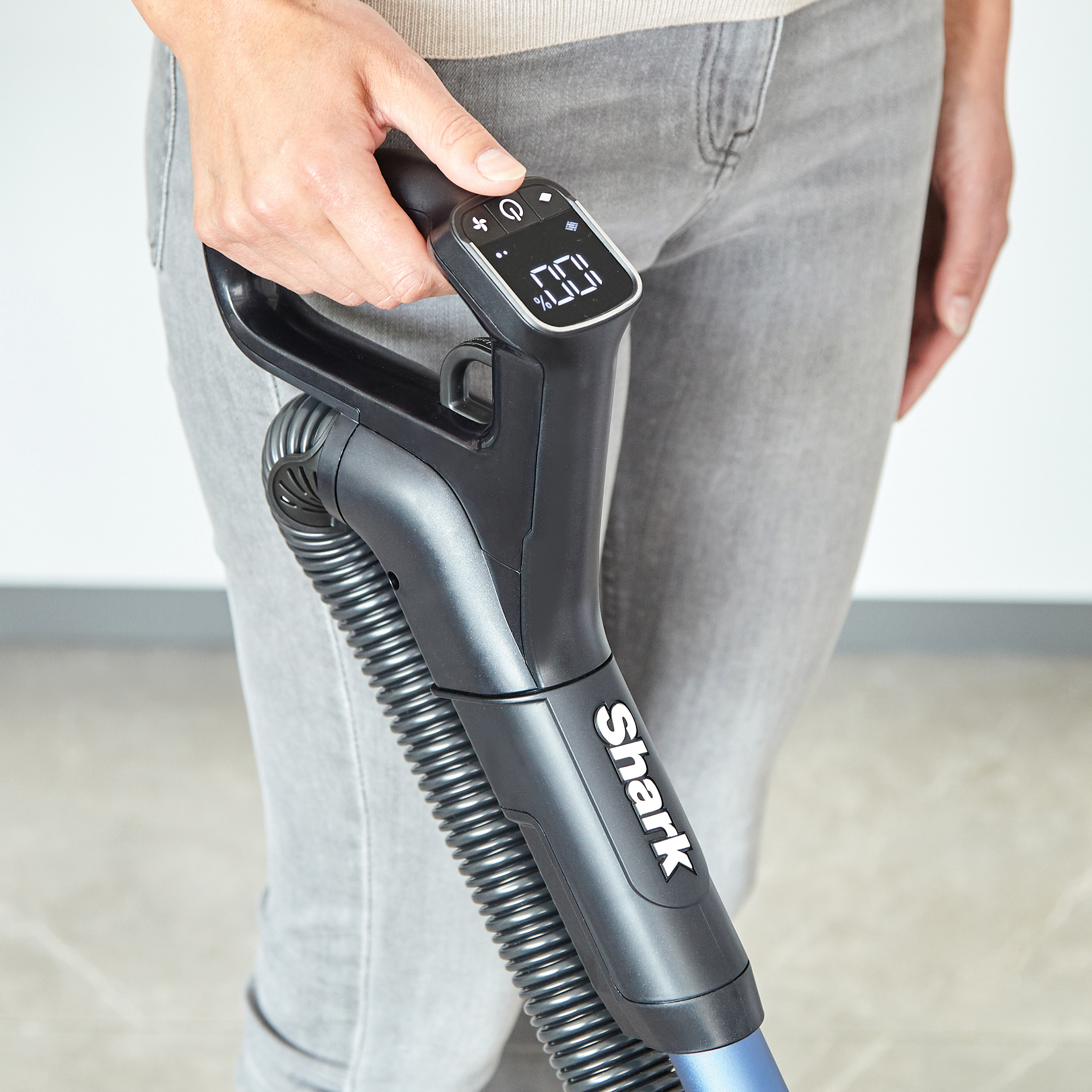 Shark ICZ300UKT Anti Hair Wrap Cordless Upright Vacuum Cleaner with PowerFins Powered Lift-Away & TruePet - 60 Minute Run Time thumbnail image