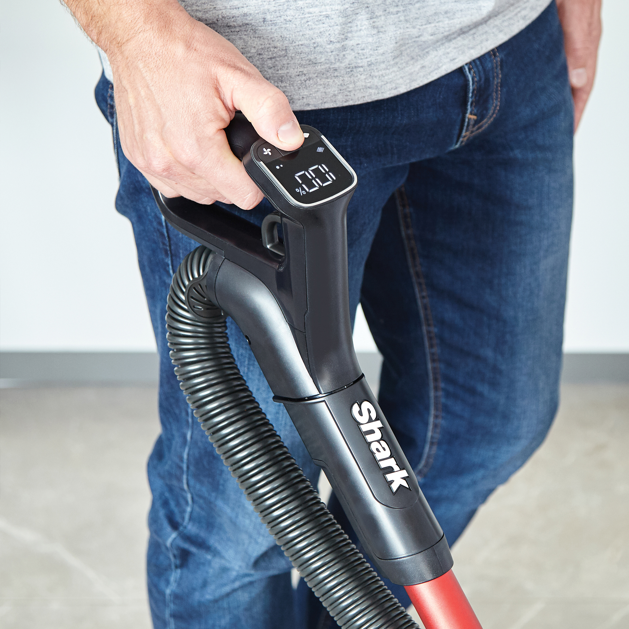 Shark ICZ300UK Anti Hair Wrap Cordless Upright Vacuum Cleaner with PowerFins & Powered Lift-Away - 60 Minute Run Time - Red thumbnail image
