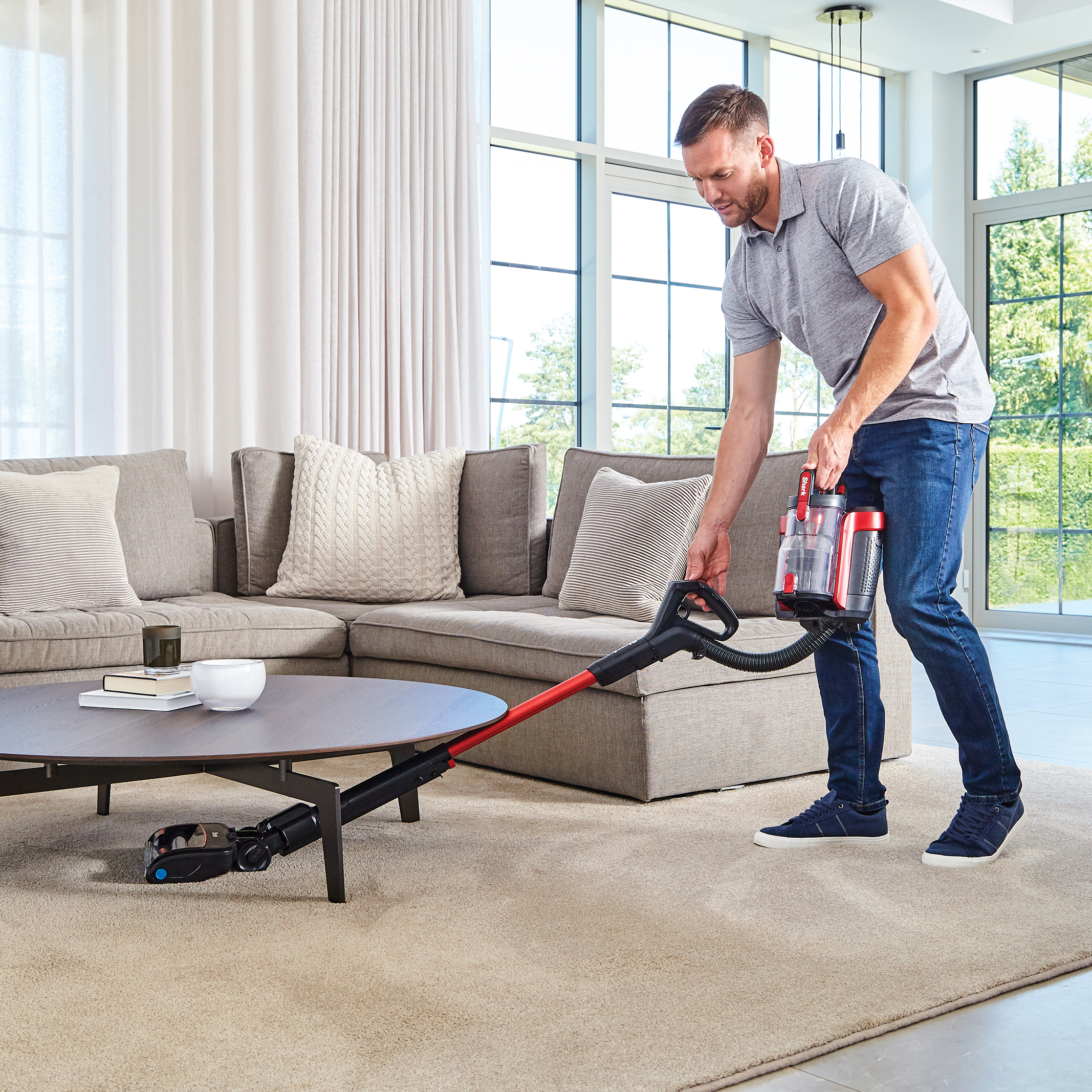 Shark ICZ300UK Anti Hair Wrap Cordless Upright Vacuum Cleaner with PowerFins & Powered Lift-Away - 60 Minute Run Time - Red thumbnail image
