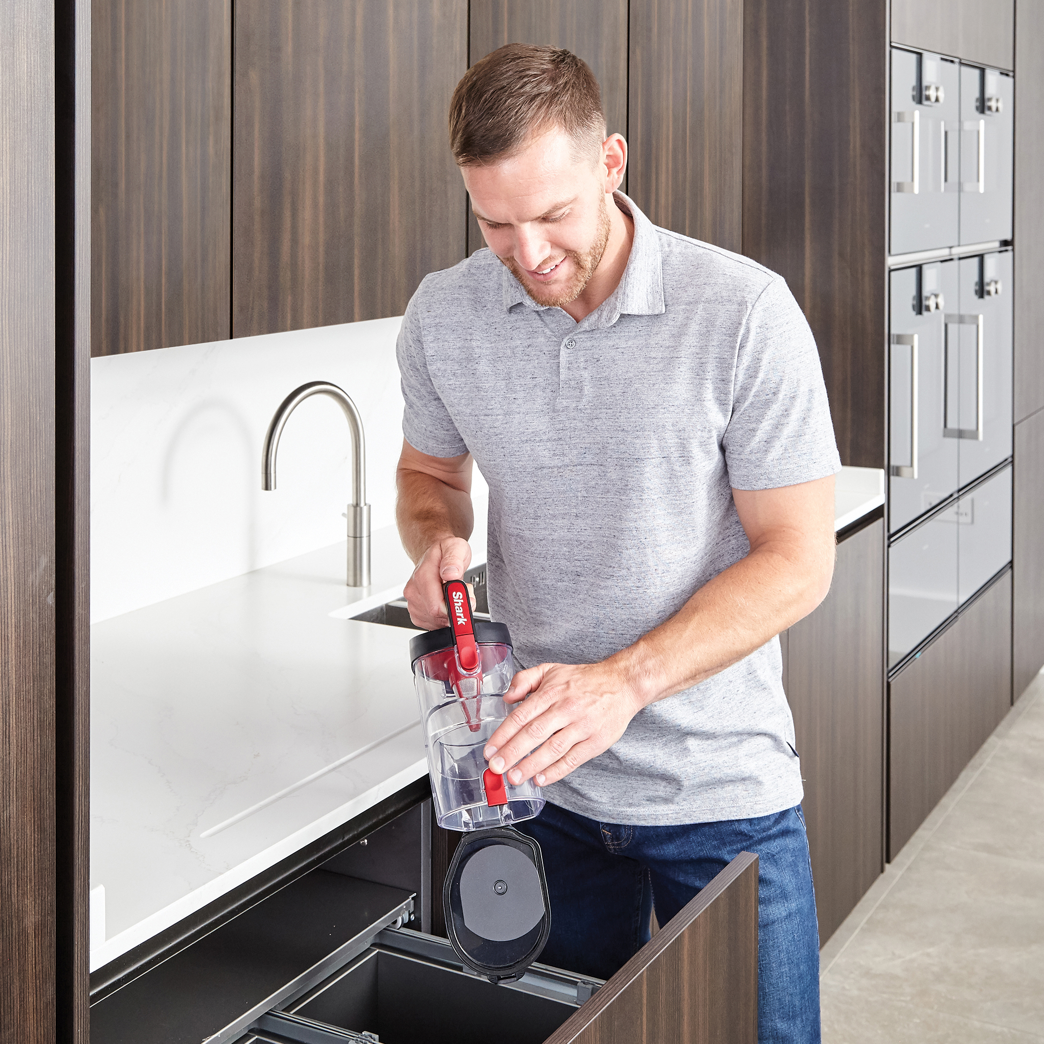 Shark ICZ300UK Anti Hair Wrap Cordless Upright Vacuum Cleaner with PowerFins & Powered Lift-Away - 60 Minute Run Time - Red thumbnail image