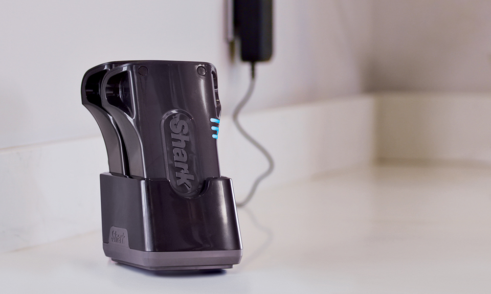 Shark IZ251UK Cordless Stick Vacuum Cleaner - 80 Minute Run Time thumbnail image