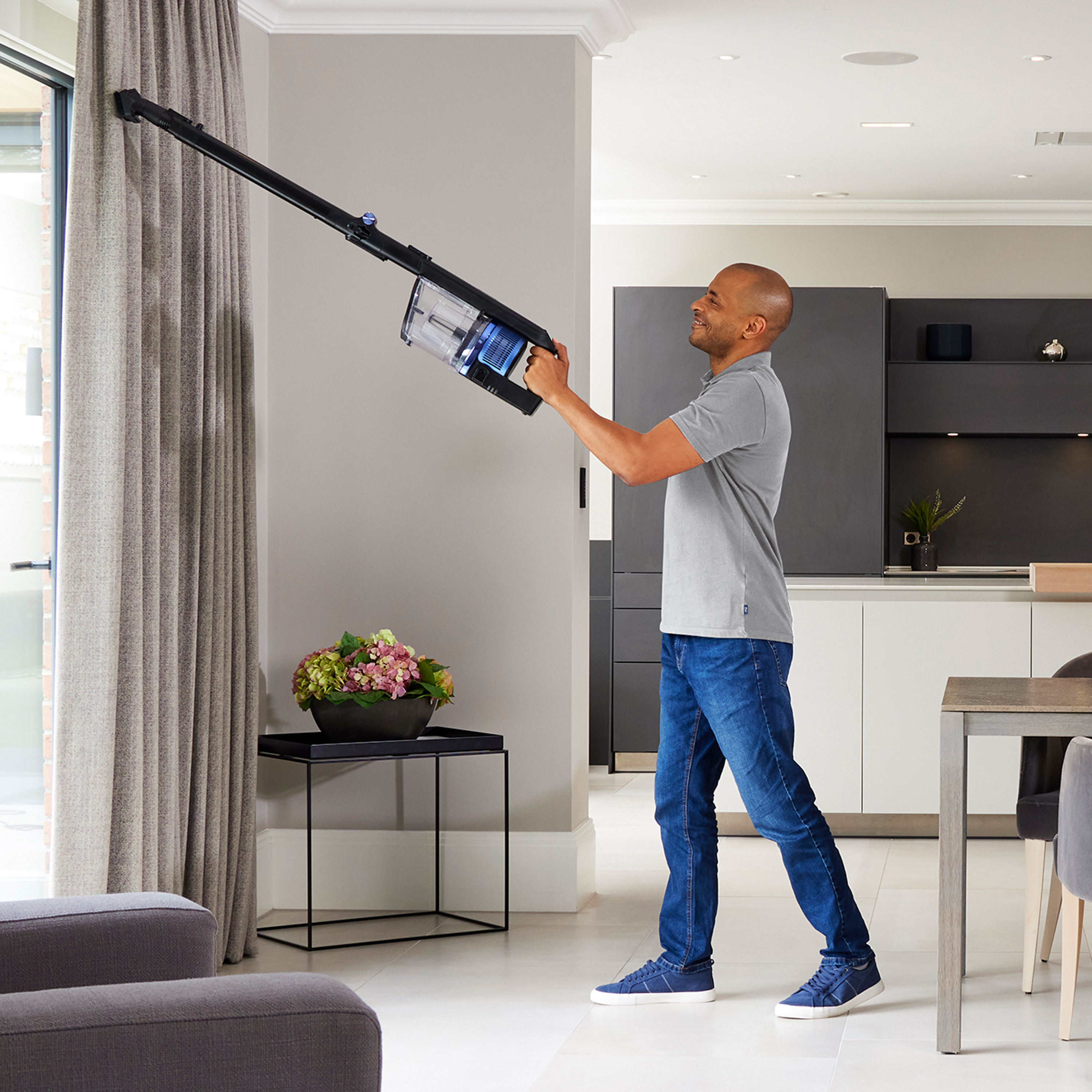 Shark IZ320UKT Anti Hair Wrap Cordless Stick Vacuum Cleaner with PowerFins Flexology & TruePet 120 Minute Run Time - Sapphire thumbnail image