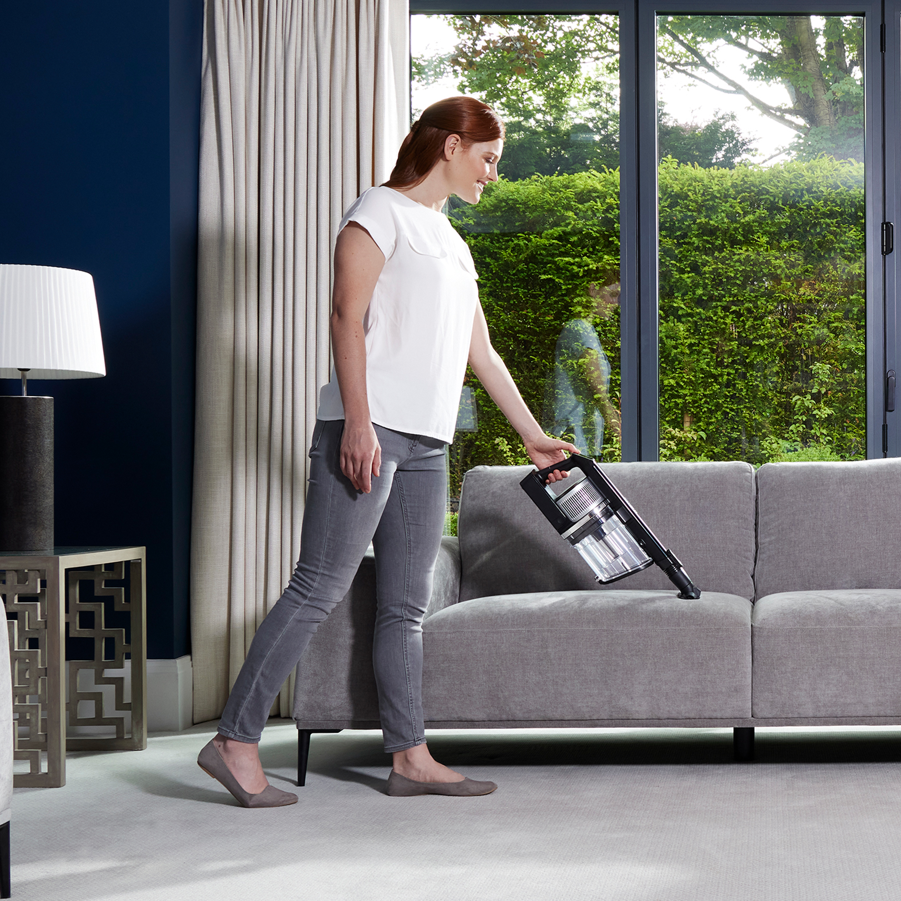 Shark IZ320UK Anti Hair Wrap Cordless Stick Vacuum Cleaner with PowerFins & Flexology 2 Battery 120 Minute Run Time - Silver thumbnail image