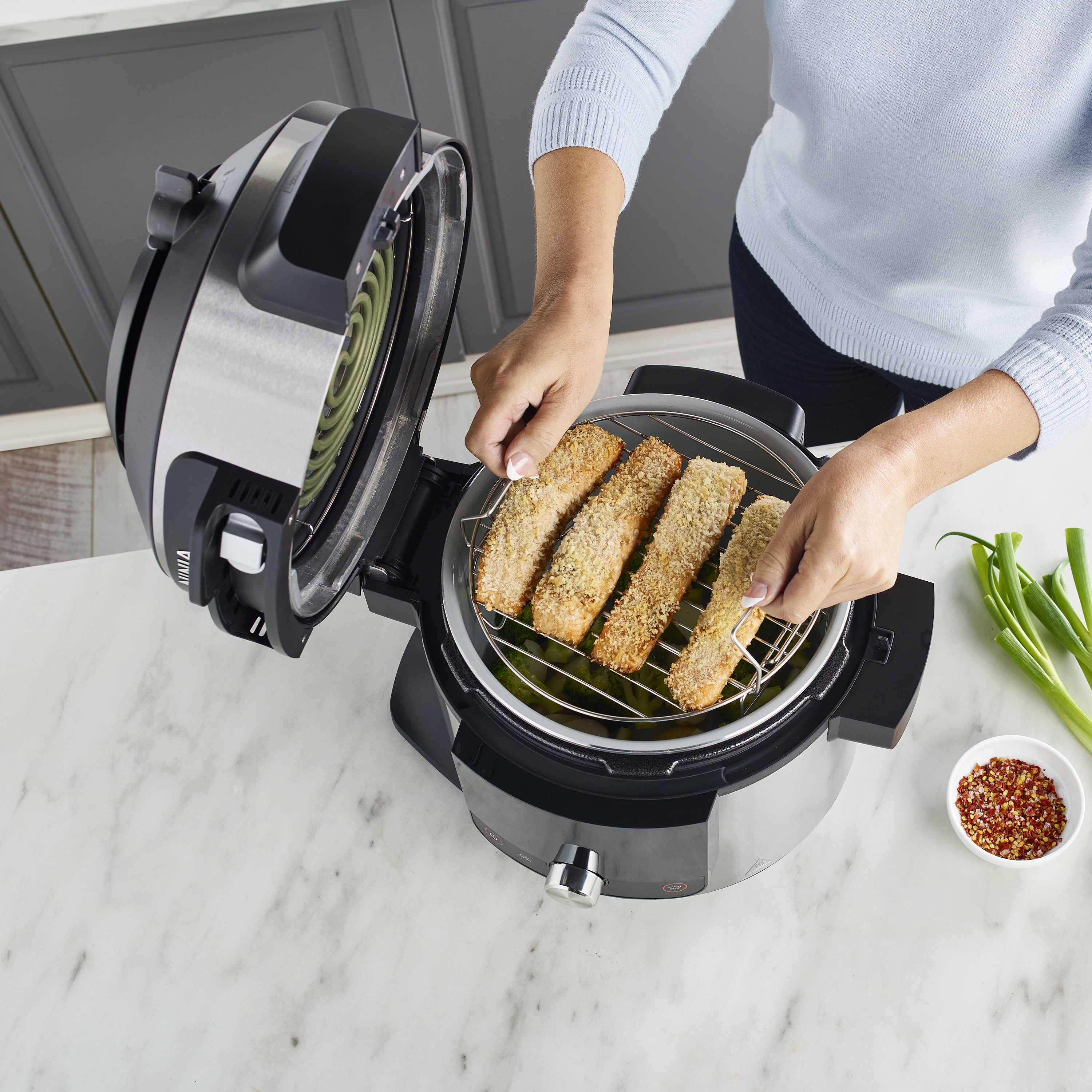 Ninja OL750UK 7.5L 15-In-1 One Lid Multi Cooker & probe - Black / Stainless Steel thumbnail image