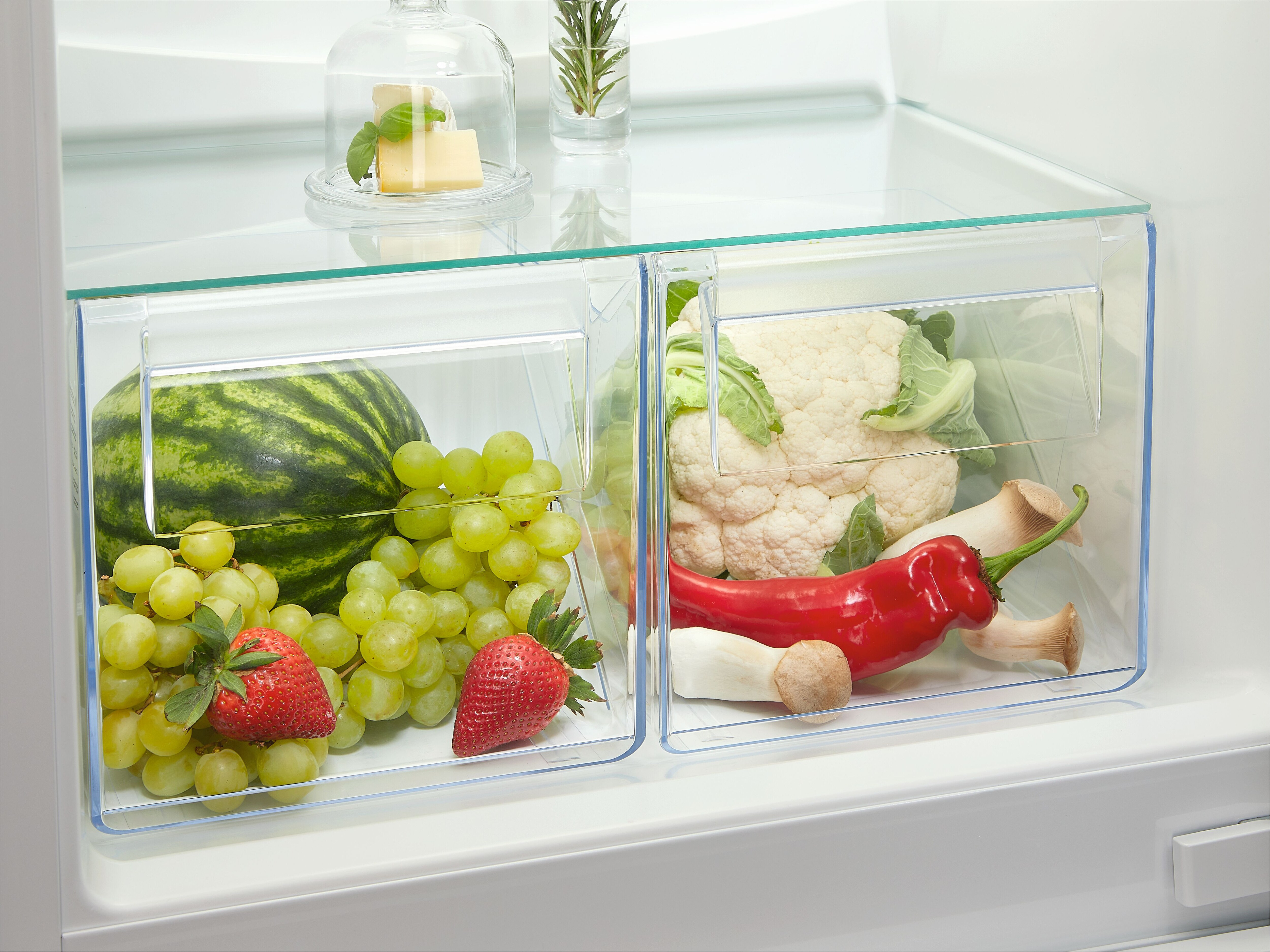 AEG NSC6L18ZES 54.6cm 70/30 Built In Low Frost Fridge Freezer thumbnail image