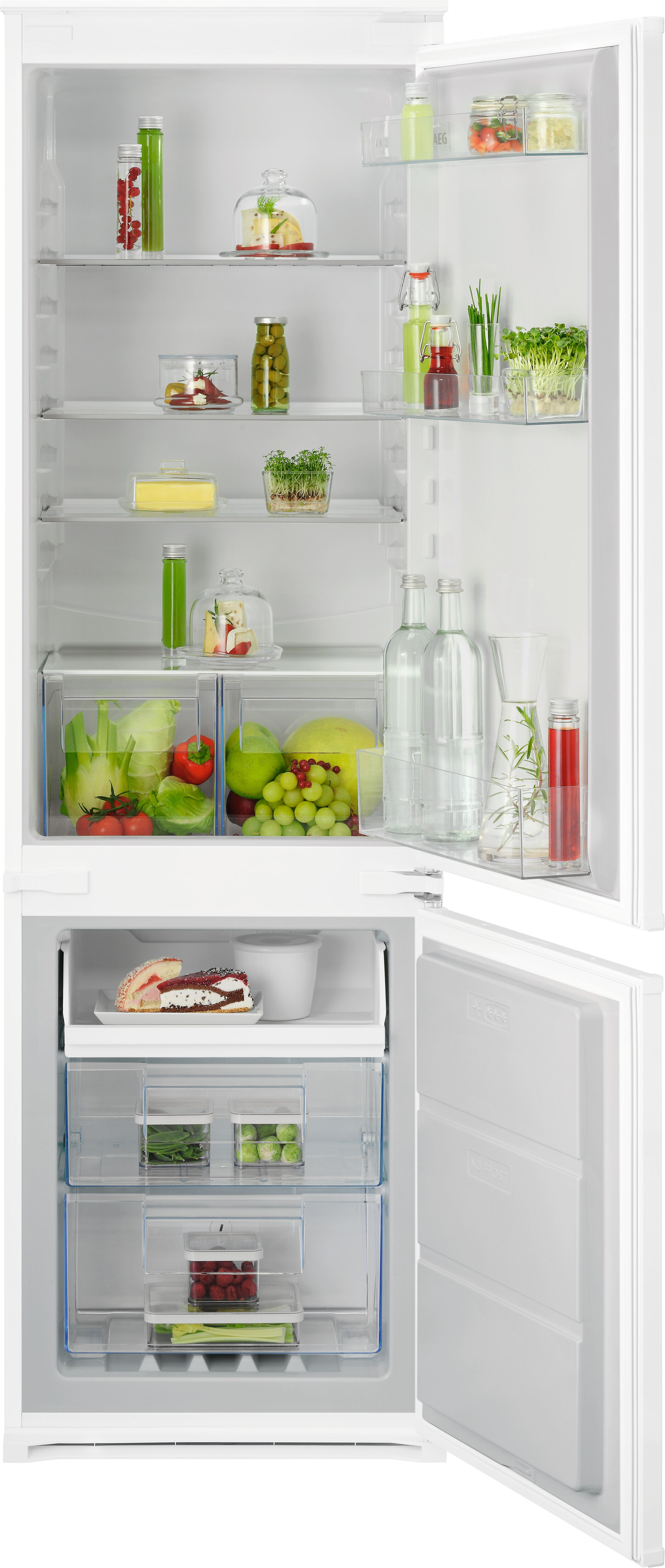 AEG NSC7N18ZES 54.6cm 70/30 Built In Frost Free Fridge Freezer thumbnail image