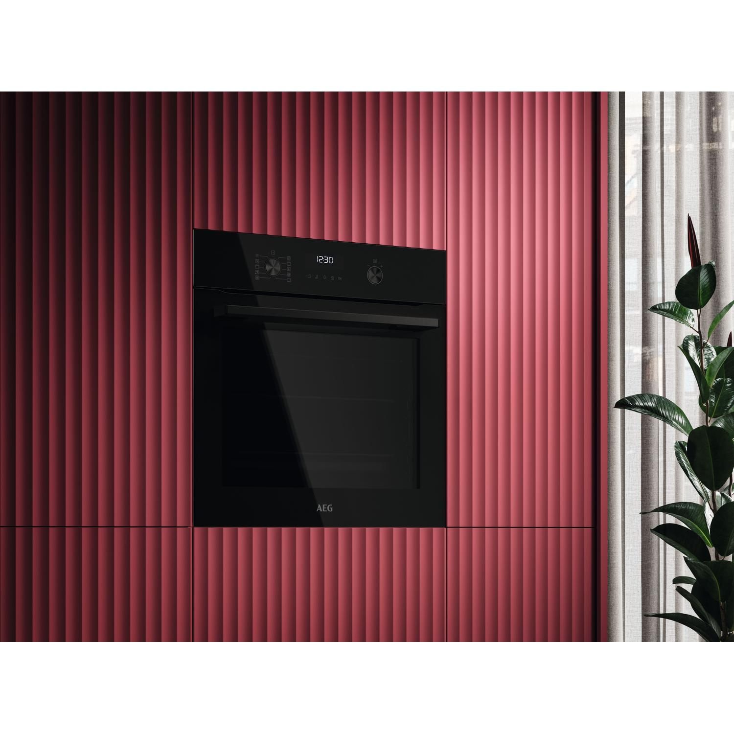 AEG OU5PB40XK 59.6cm Built In Electric Single Oven - Black thumbnail image