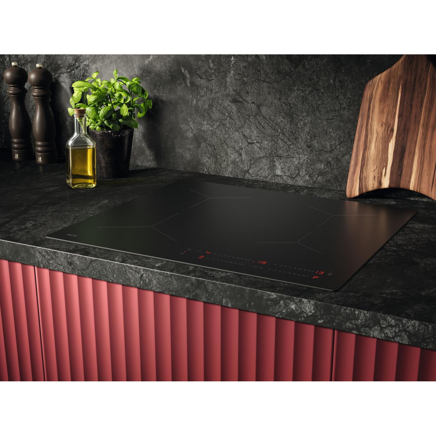 AEG Exclusiv Line SO64IA0BIT 58cm Induction Hob - Black thumbnail image