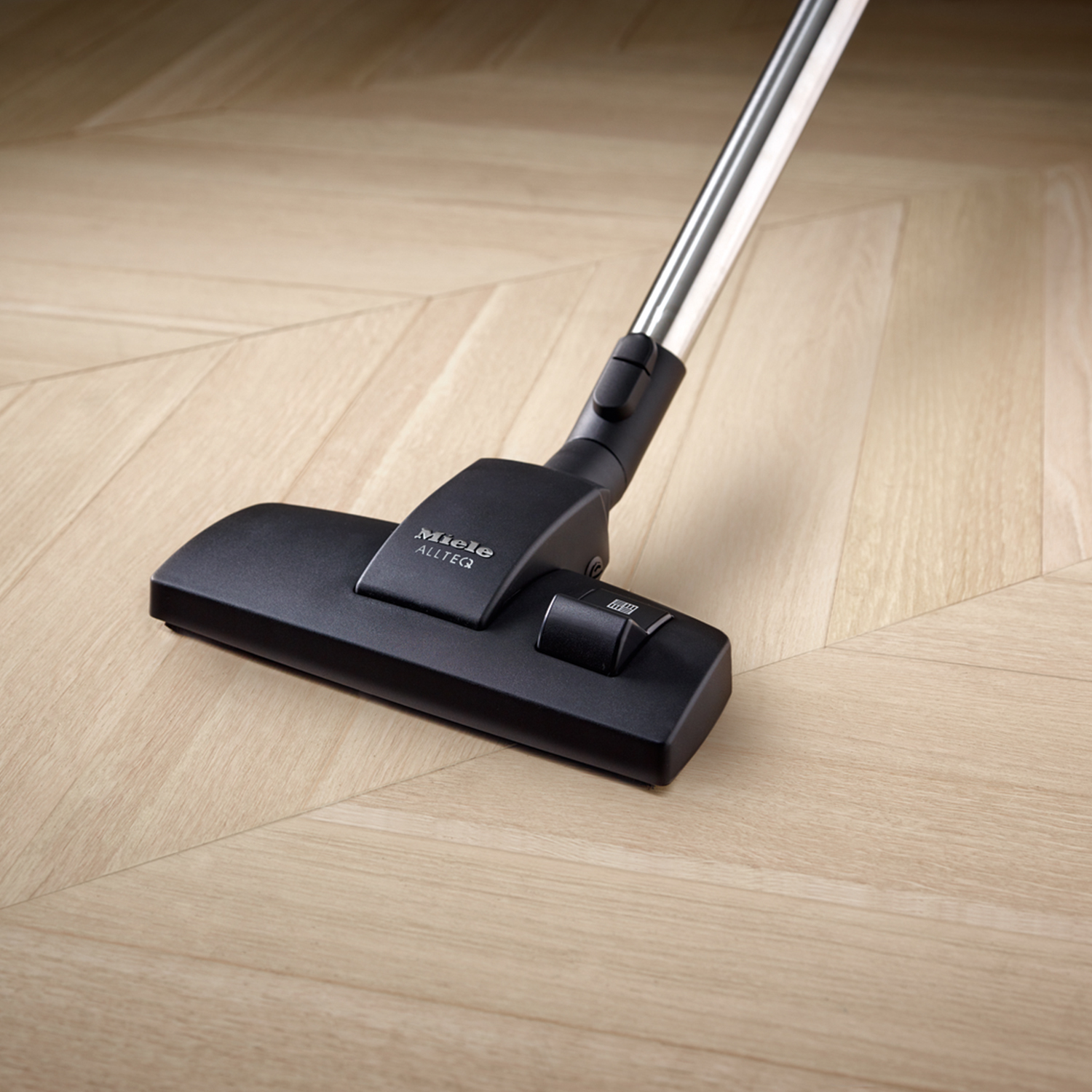 Miele CX1CAT&DOG Bagless Vacuum Cleaner - Obsidian Black thumbnail image