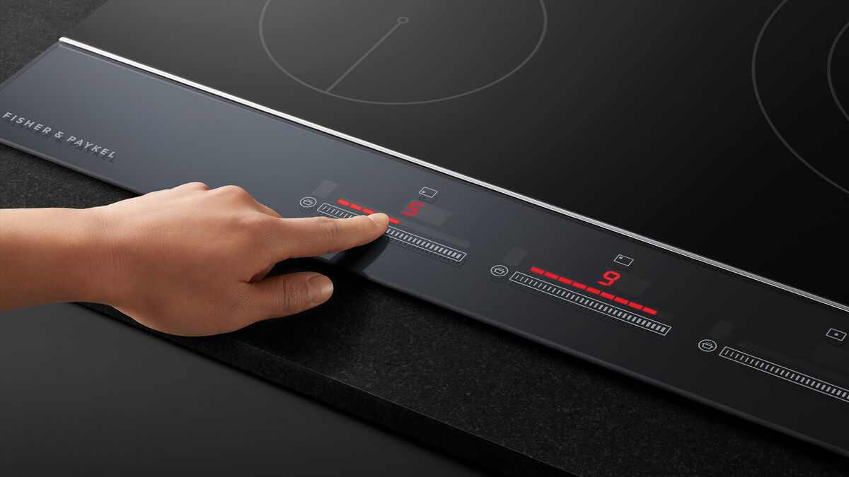 Fisher & Paykel CI302DTB4 30cm Induction Hob - Black Glass thumbnail image