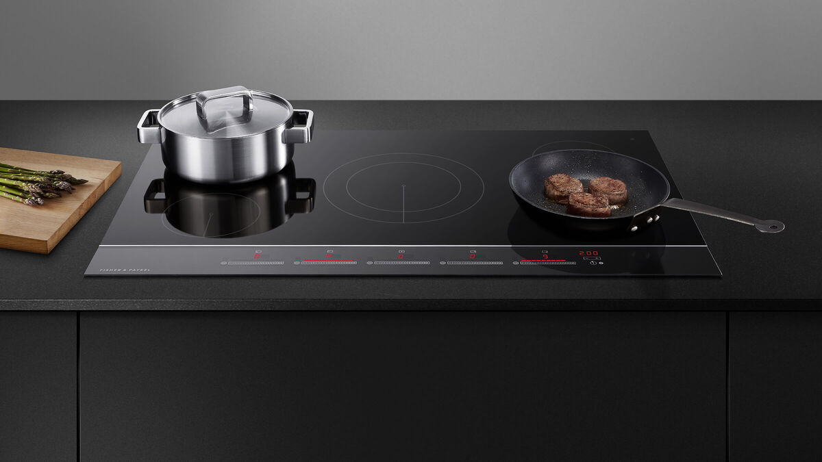 Fisher & Paykel CI302DTB4 30cm Induction Hob - Black Glass thumbnail image