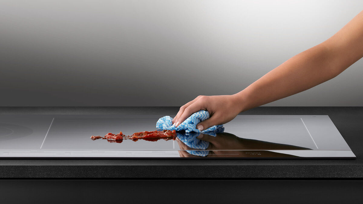 Fisher & Paykel CI302DTB4 30cm Induction Hob - Black Glass thumbnail image