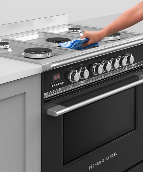 Fisher & Paykel OR90SCG4B1 90cm Dual Fuel 5 Burner Range Cooker - Black thumbnail image