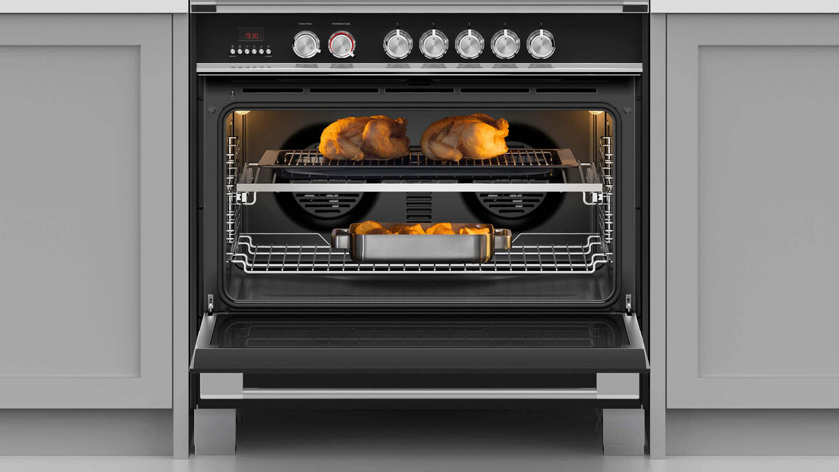Fisher & Paykel OR90SCI6B1 90cm 5 Zone Induction Pyrolytic Cooker - Black thumbnail image