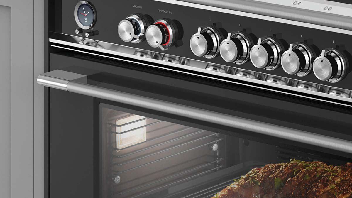 Fisher & Paykel OR90SCI6B1 90cm 5 Zone Induction Pyrolytic Cooker - Black thumbnail image