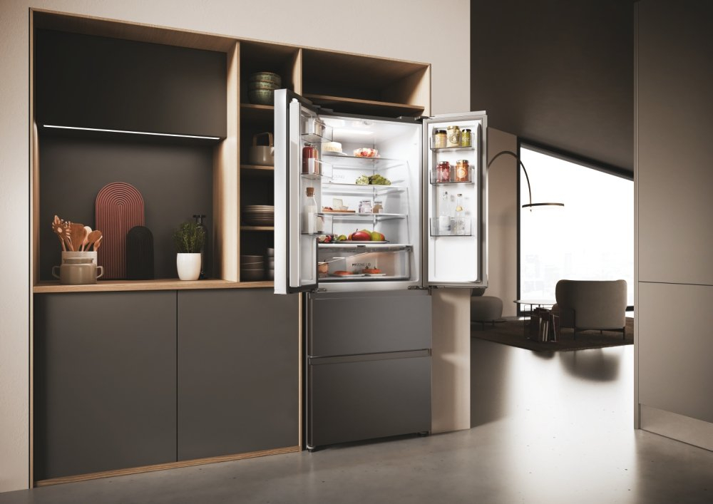 Haier HFR3718ENMD 70cm 60/40 Total No Frost Fridge Freezer  thumbnail image