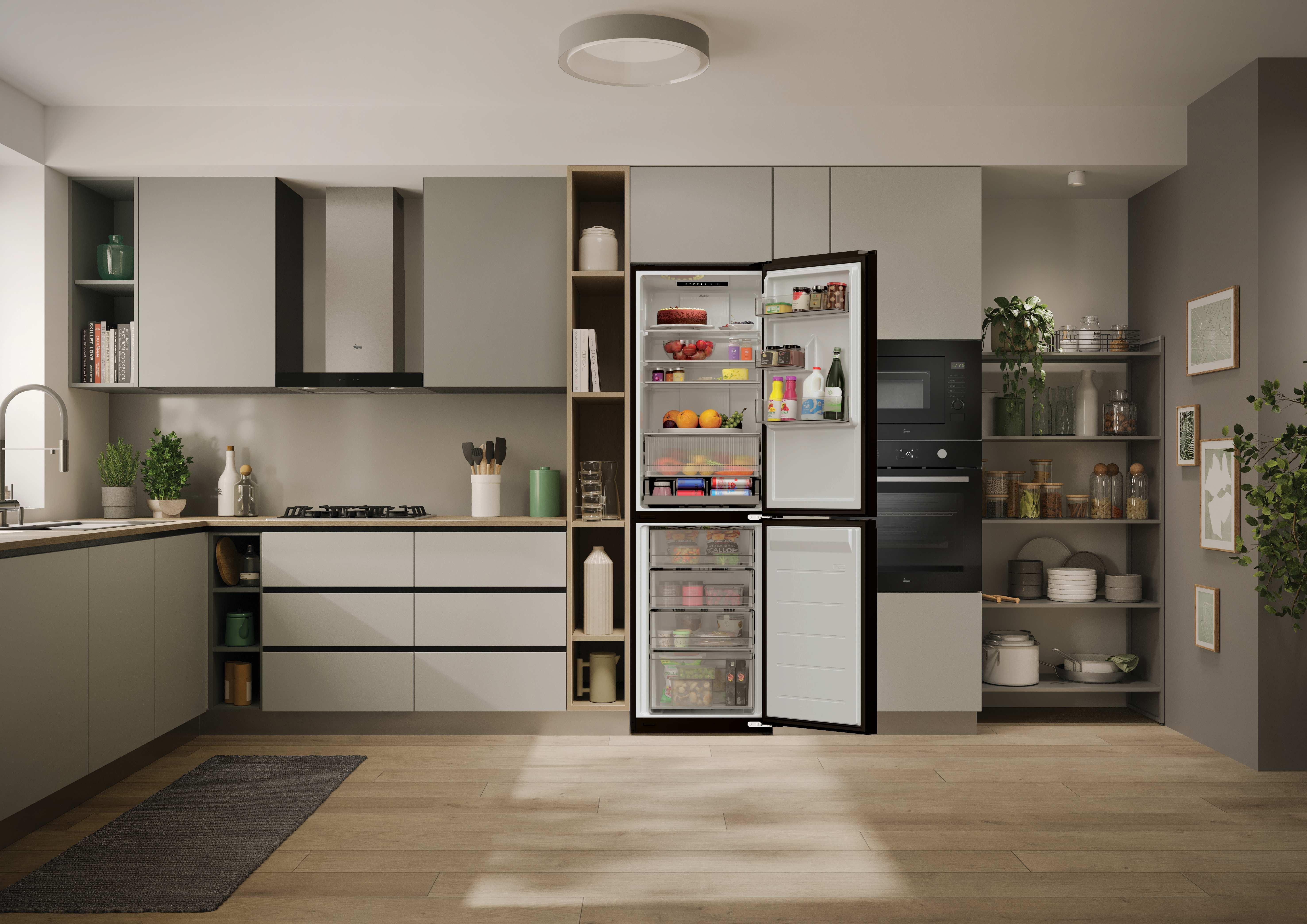 Hoover HONCQ3T518ENTK Total No Frost Fridge Freezer - Black thumbnail image