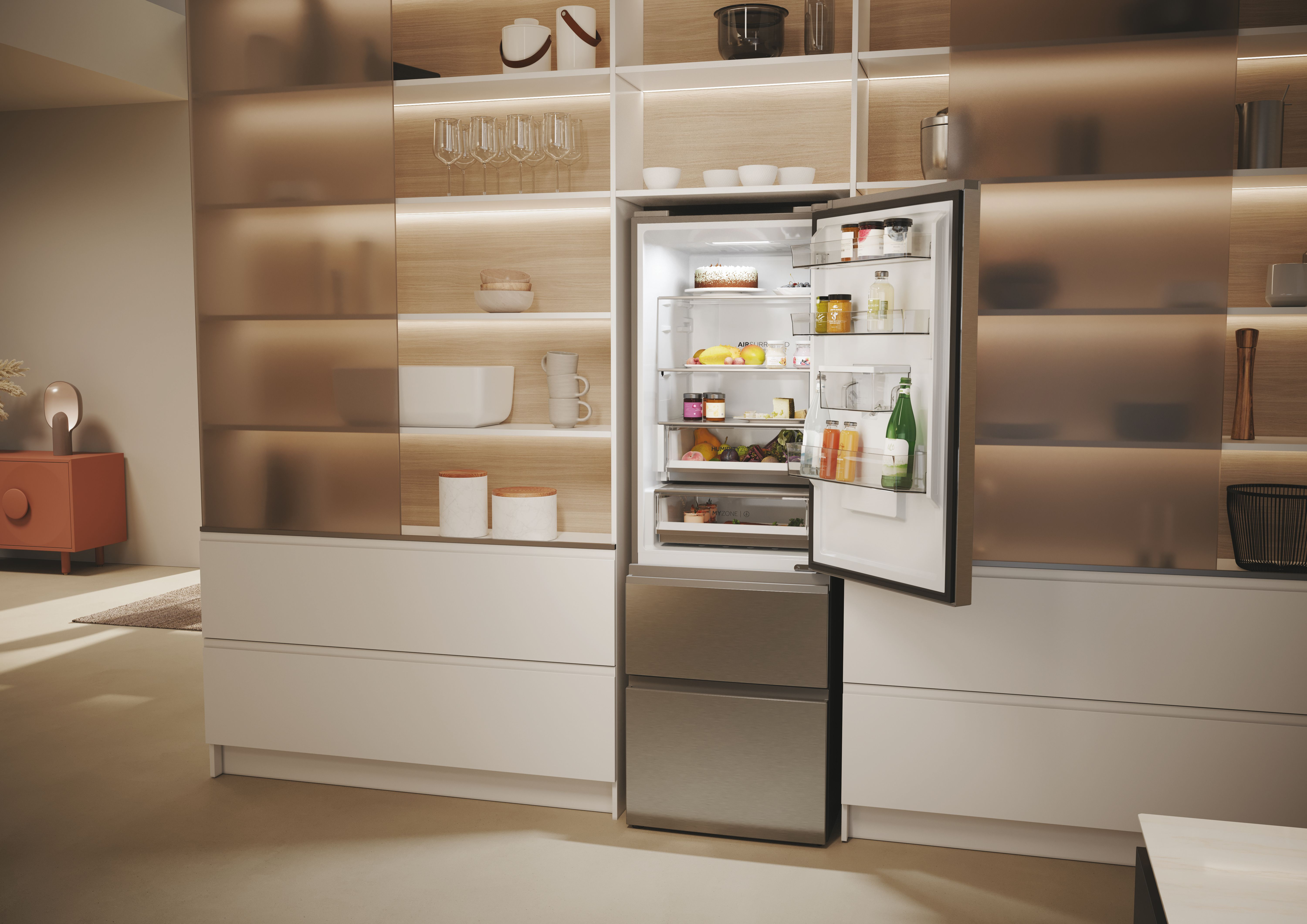 Haier HTW5618EWMG 60/40 Fridge Freezer - Silver thumbnail image