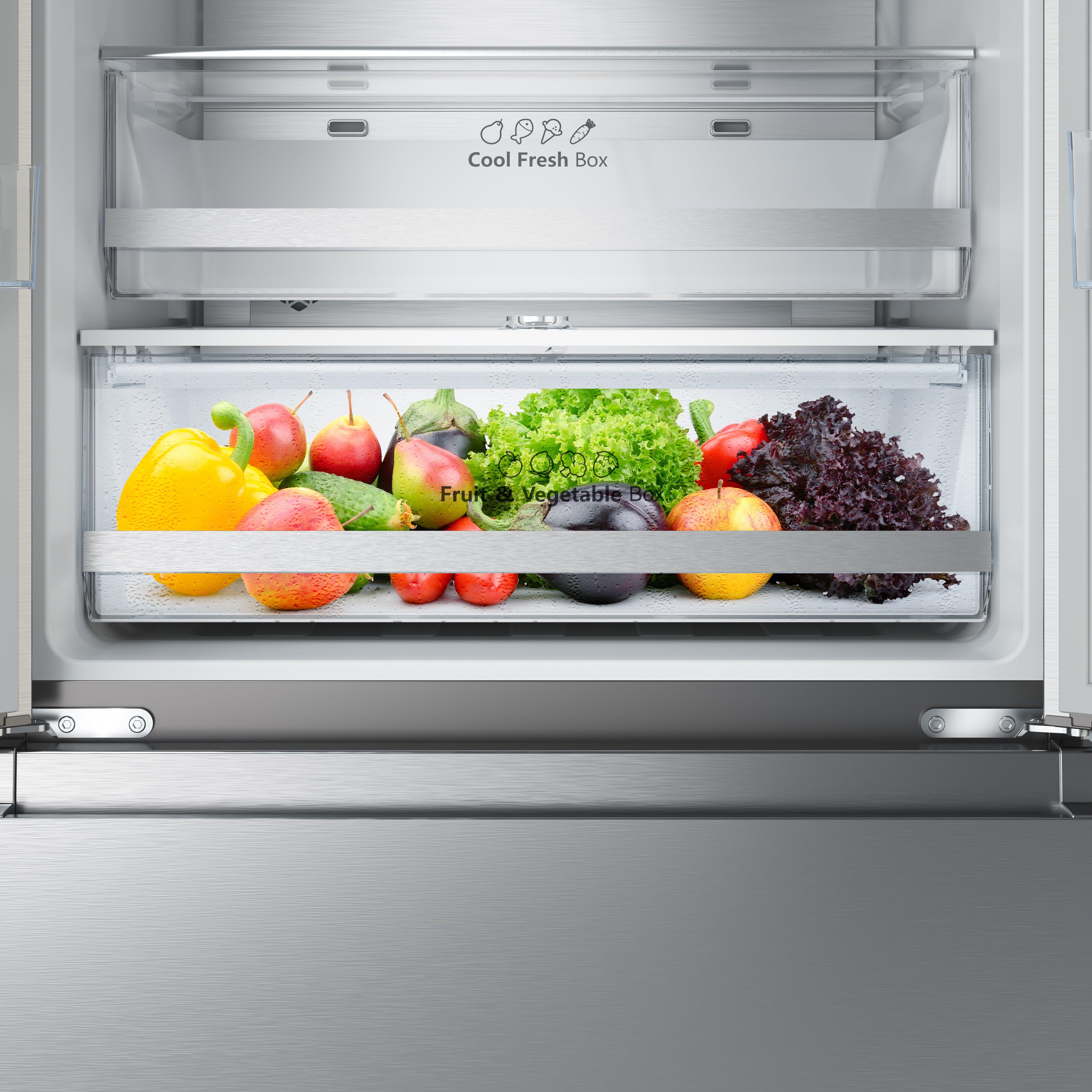 Hisense RF632N4WIE 70.4cm 60/40 Frost Free American Fridge Freezer - Stainless Steel thumbnail image