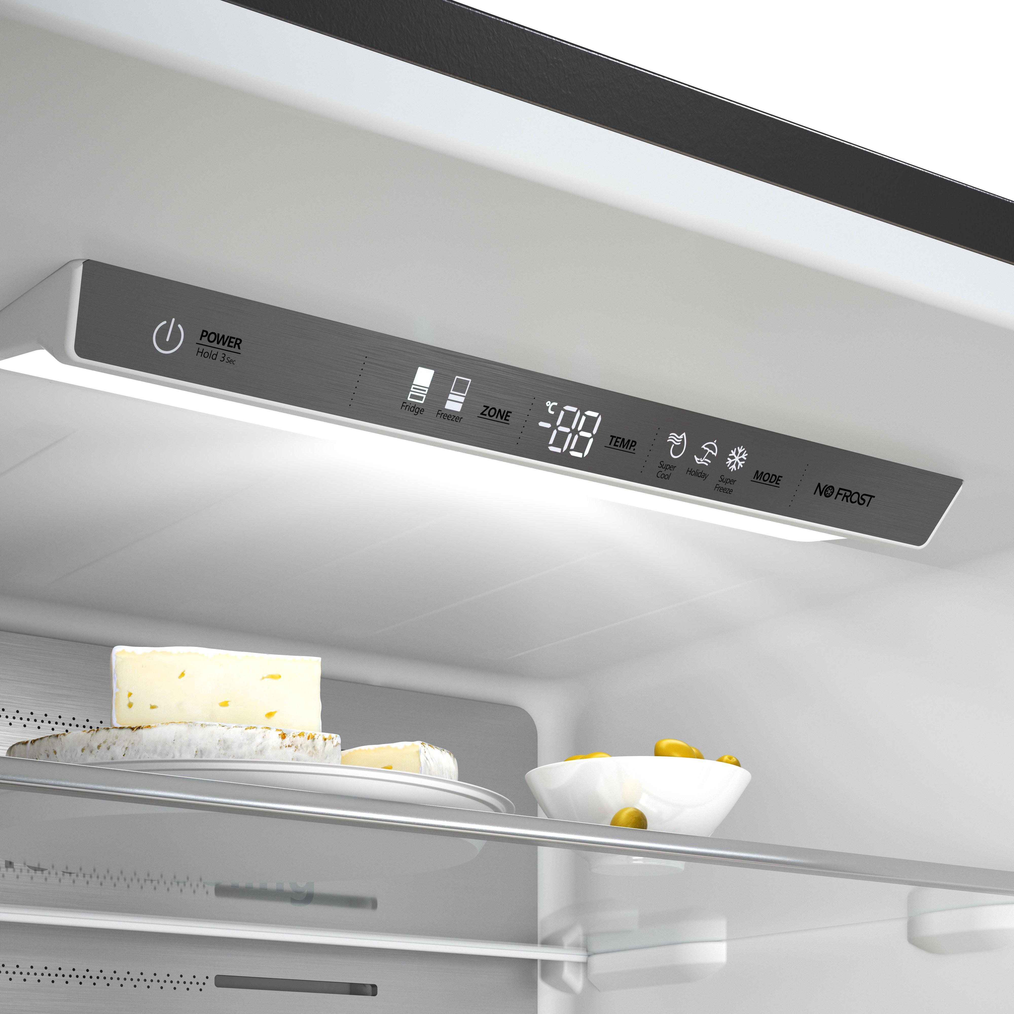 Hisense RF632N4WIE 70.4cm 60/40 Frost Free American Fridge Freezer - Stainless Steel thumbnail image