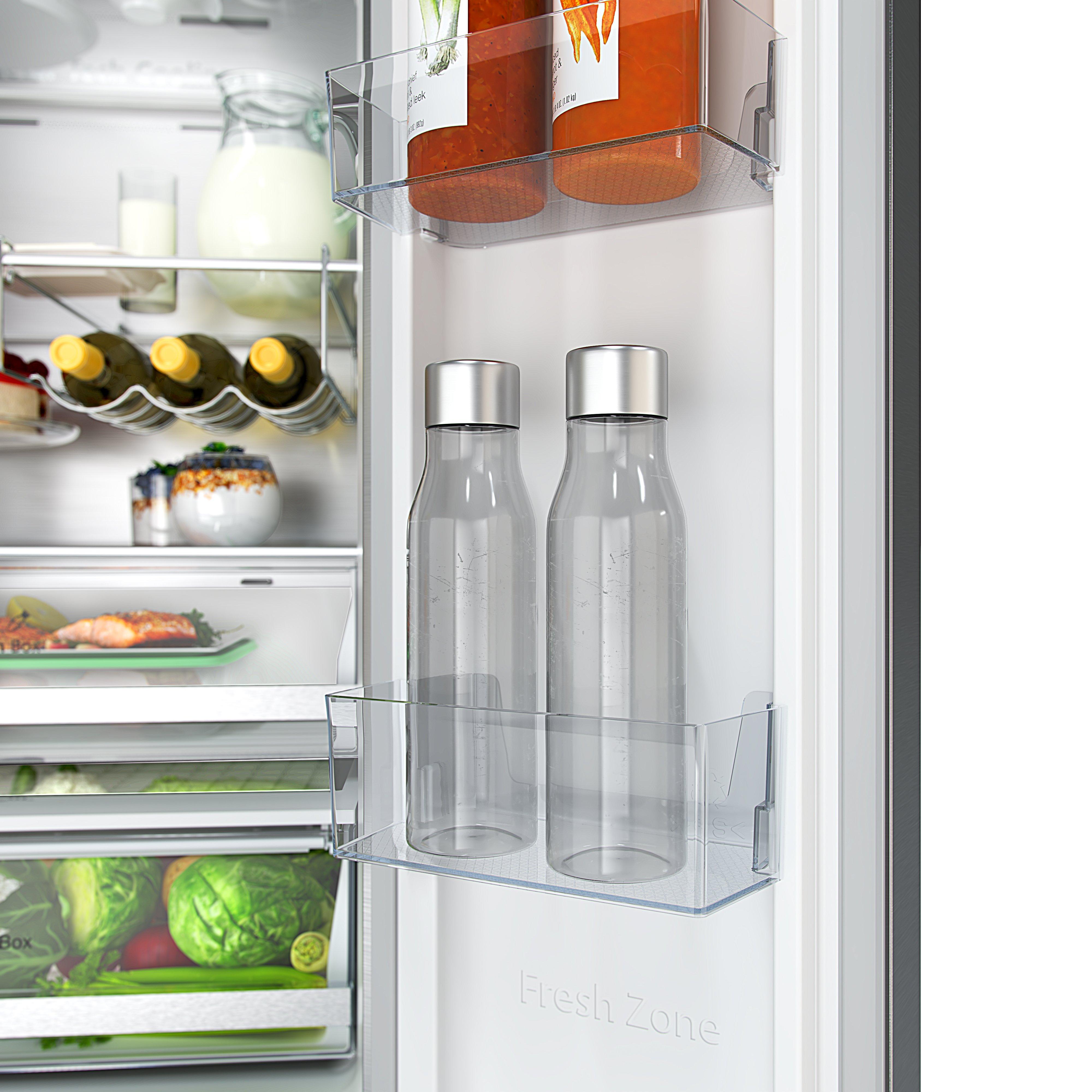 Hisense RF632N4WIE 70.4cm 60/40 Frost Free American Fridge Freezer - Stainless Steel thumbnail image