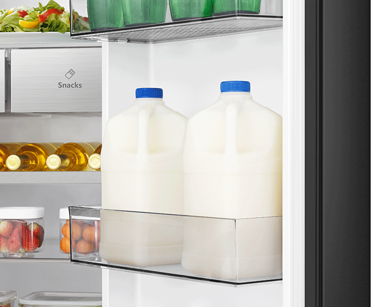 Hisense RS818N4IFE 91cm 50/50 Frost Free American Fridge Freezer - Black Stainless Steel thumbnail image