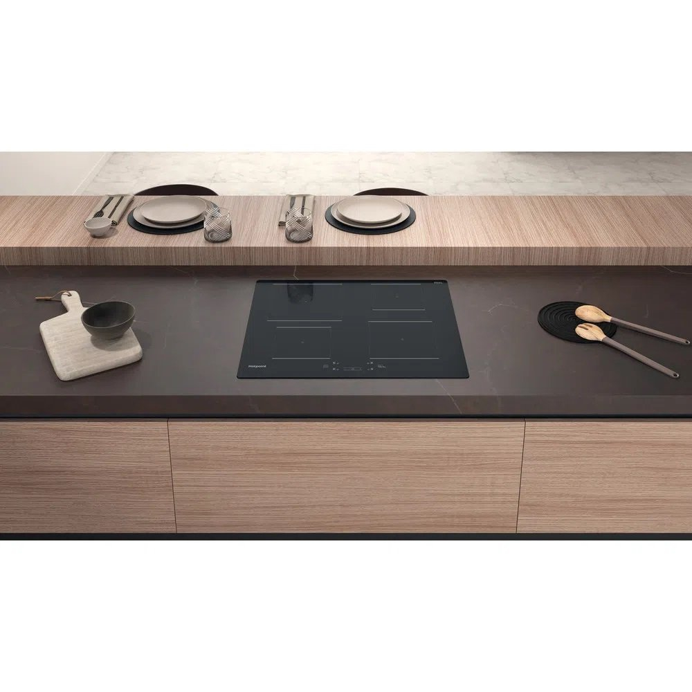 Hotpoint TQ1460S 59cm Induction Hob - Black thumbnail image