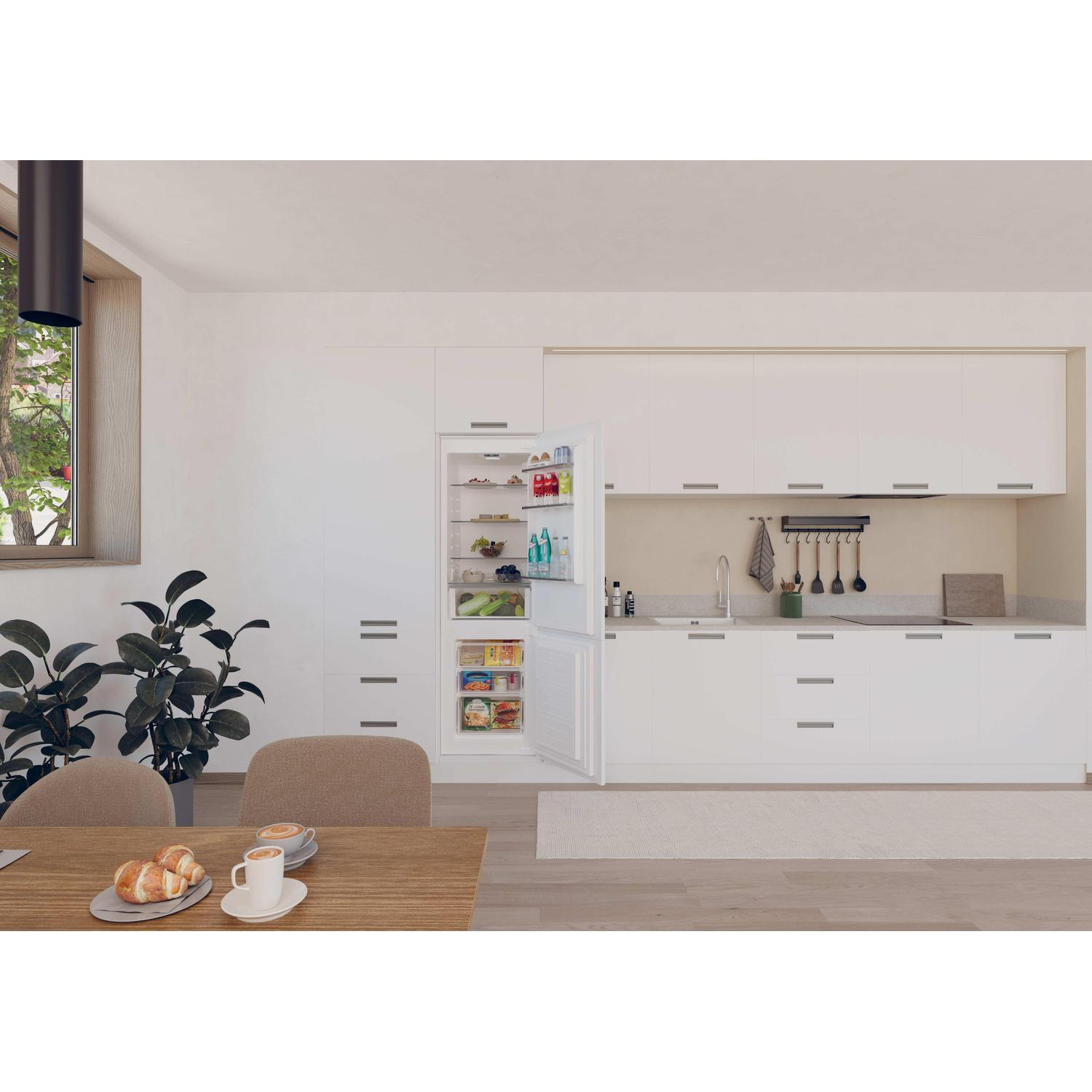 Hoover HOBBML18EK 54cm 70/30 Built in Fridge Freezer - White thumbnail image