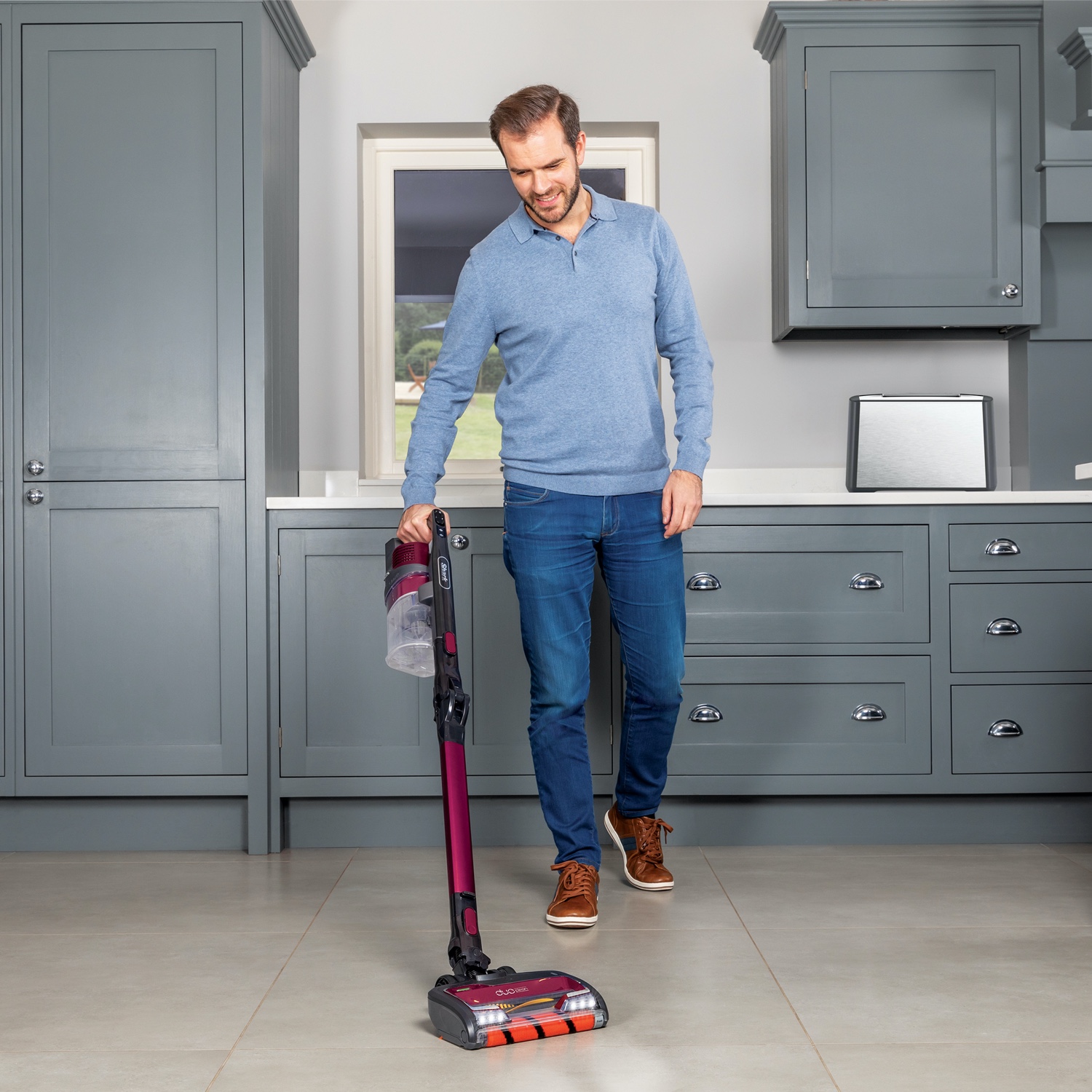 Shark IZ251UKT Anti Hair Wrap Cordless Pet Vacuum Cleaner - 80 Minute Run Time thumbnail image