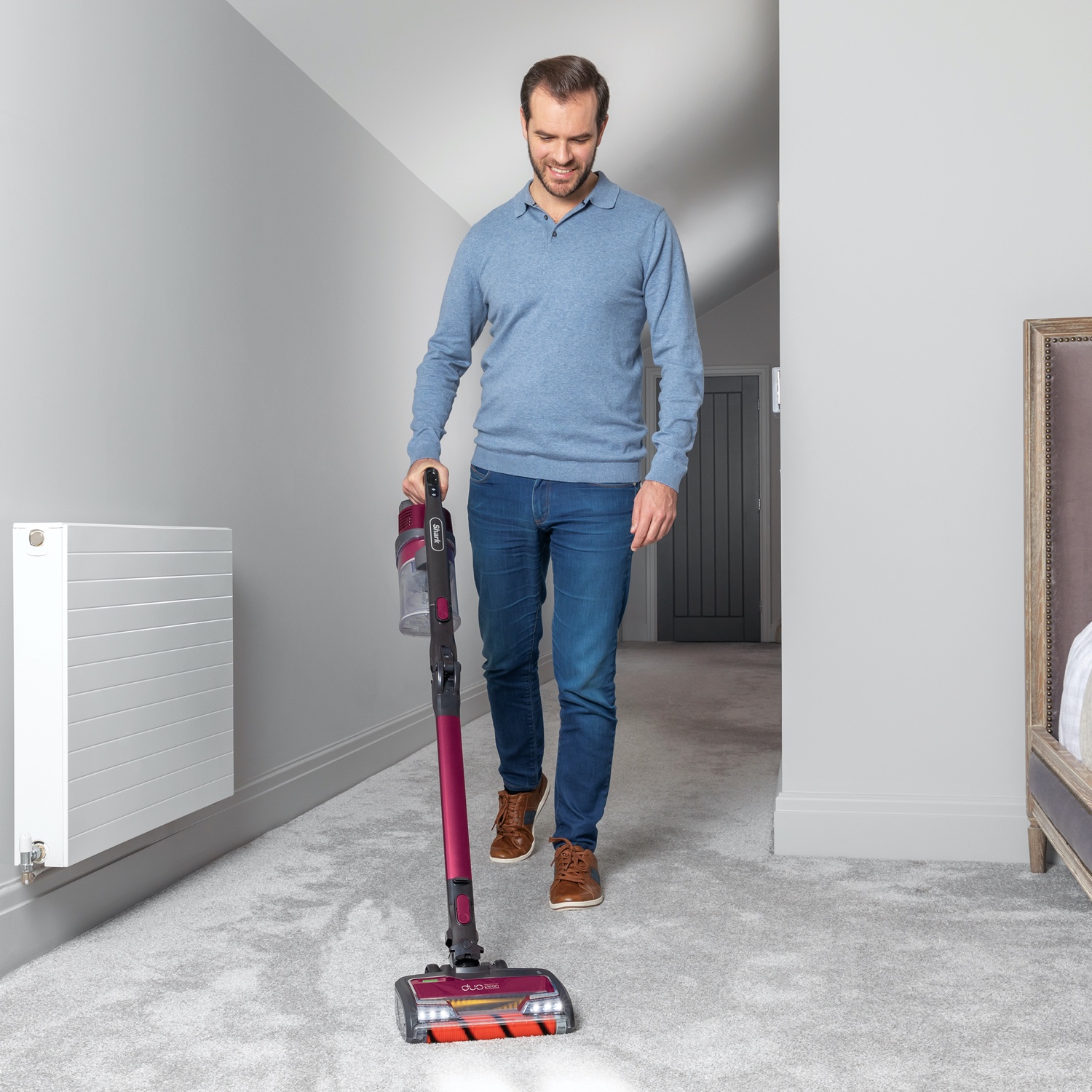 Shark IZ251UKT Anti Hair Wrap Cordless Pet Vacuum Cleaner - 80 Minute Run Time thumbnail image