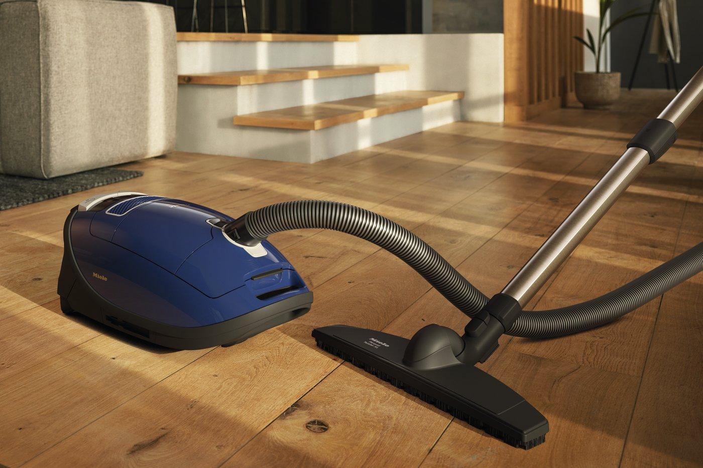 Miele C3COMFORT Bagged Cylinder Vacuum Cleaner - Marine Blue thumbnail image