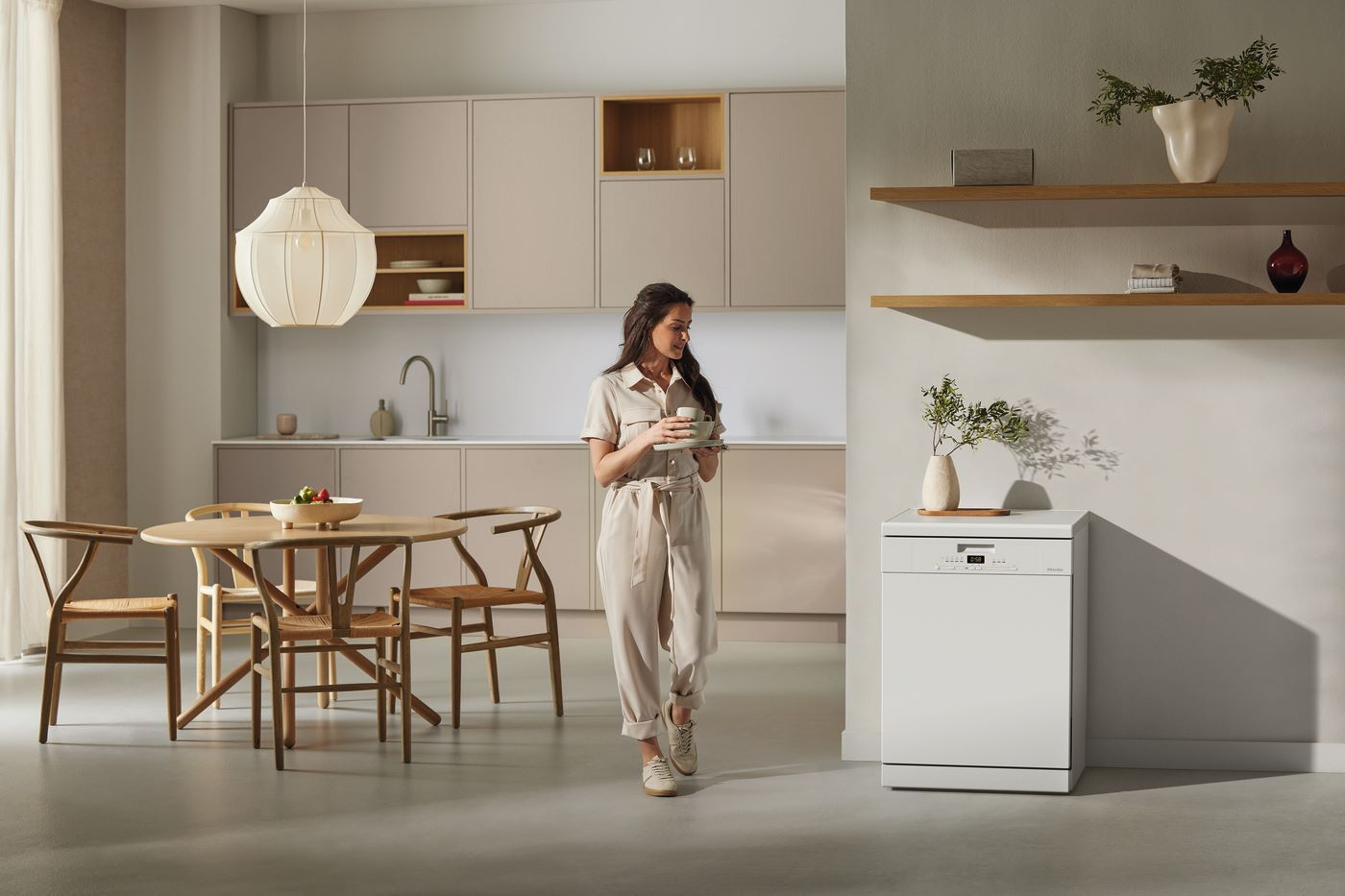 Miele G 5611 SC Dishwasher - Brilliant White - 14 place settings thumbnail image